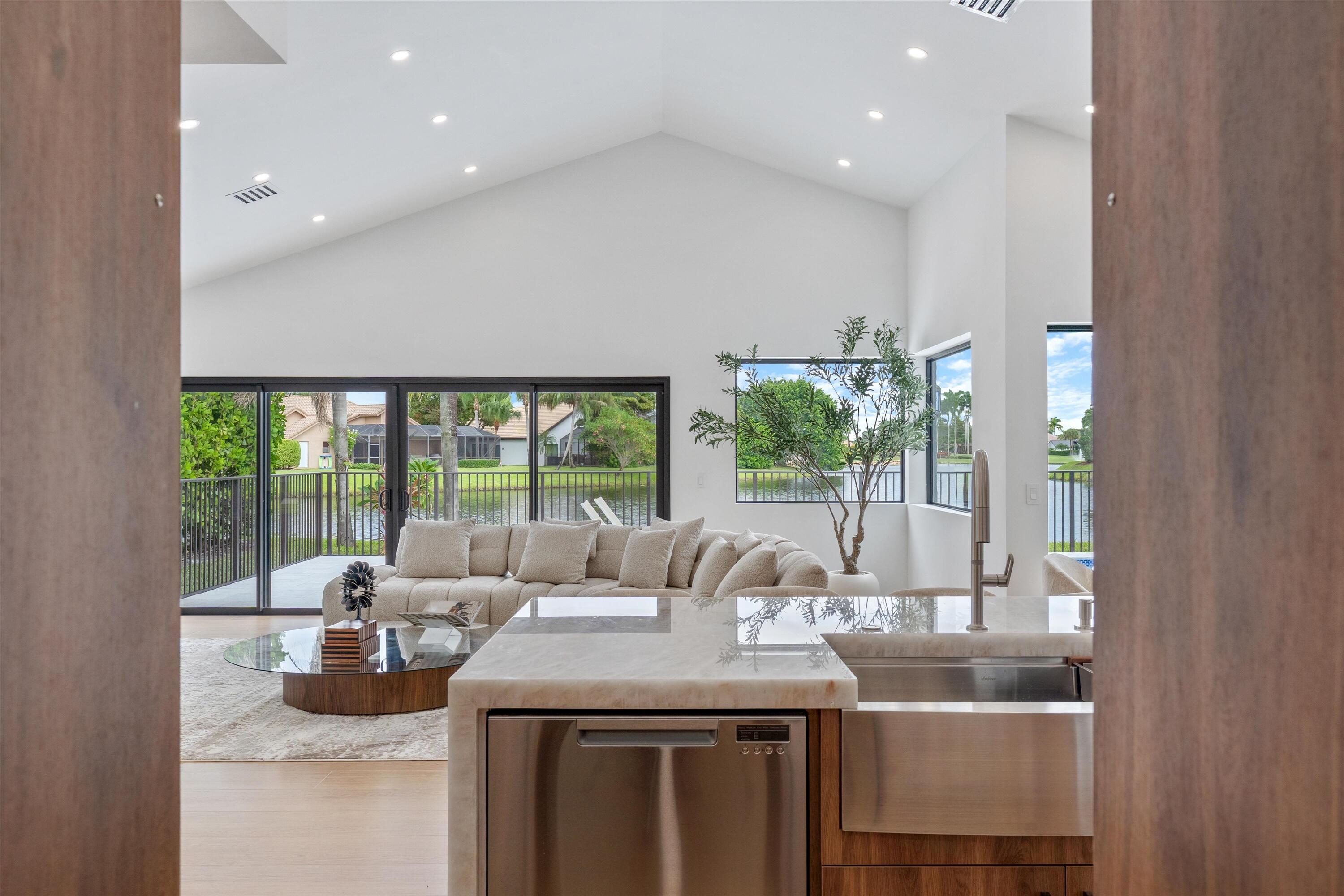 28-10747 Stonebridge Blvd Boca Raton, FL