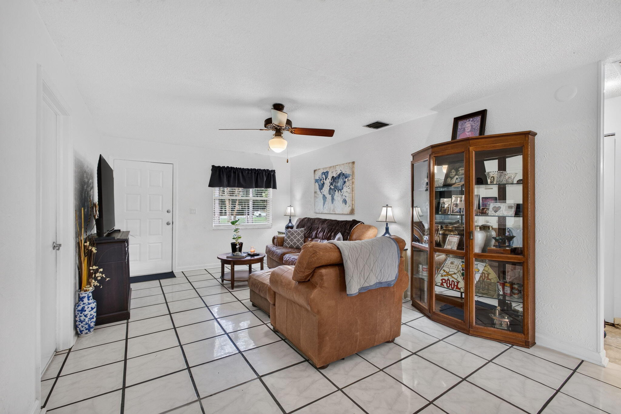 18-web-or-mls-5D1A3396 18-web-or-mls-5D1A3396
