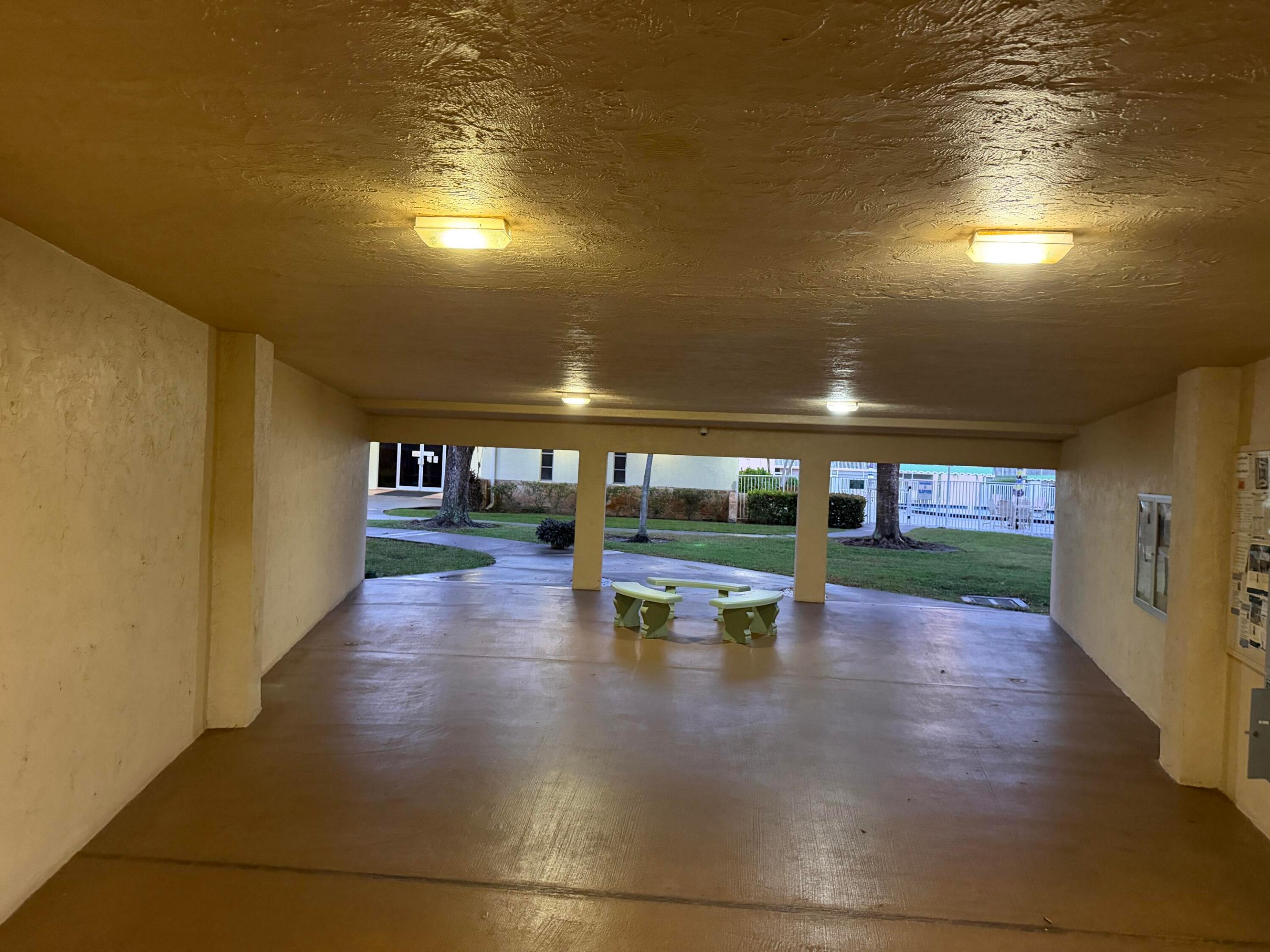 Common area w/ benches