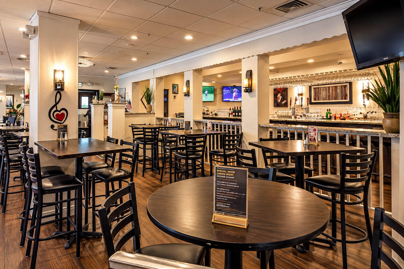 MEL'S BISTRO