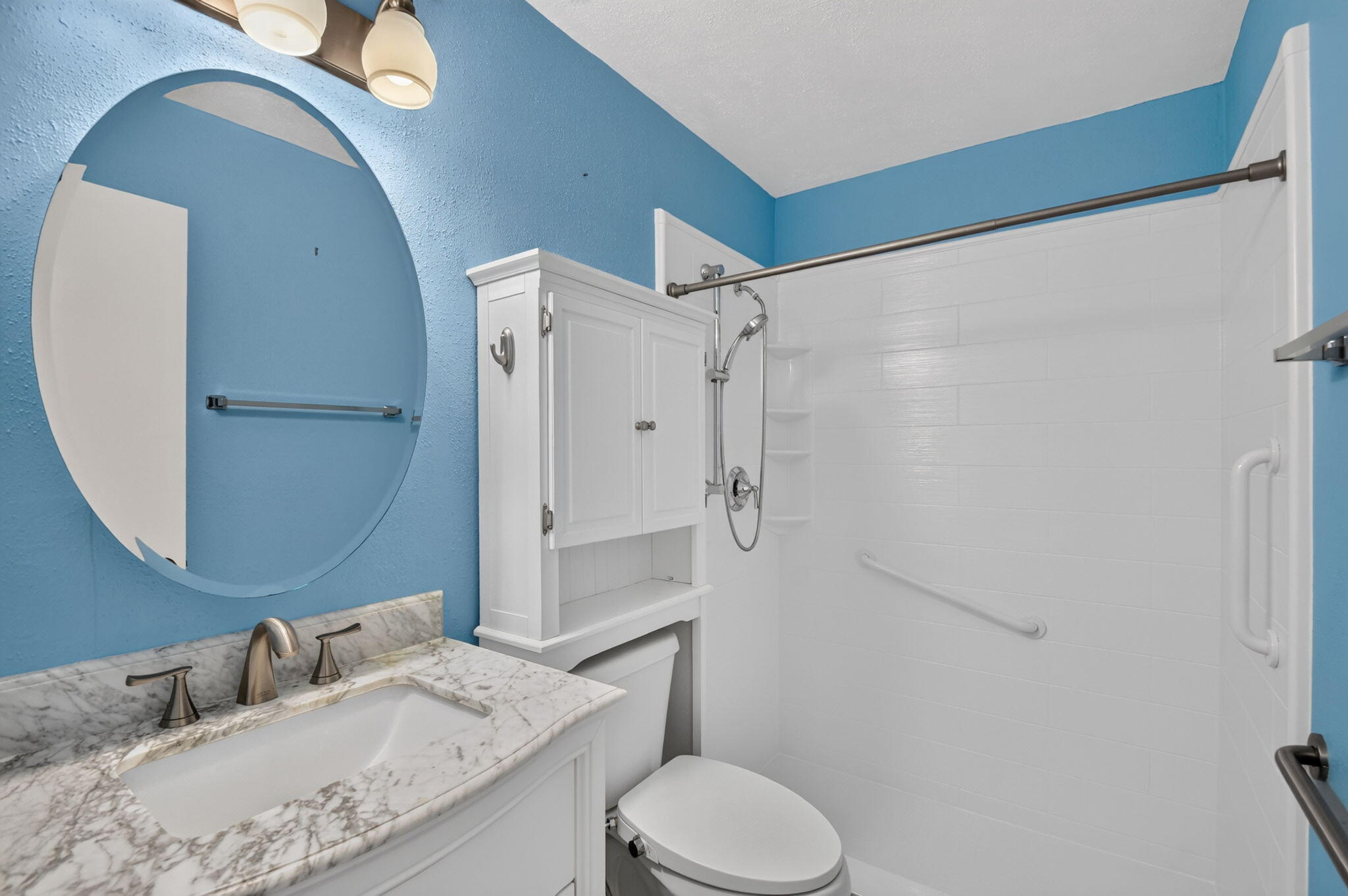 Updated Guest Bathroom