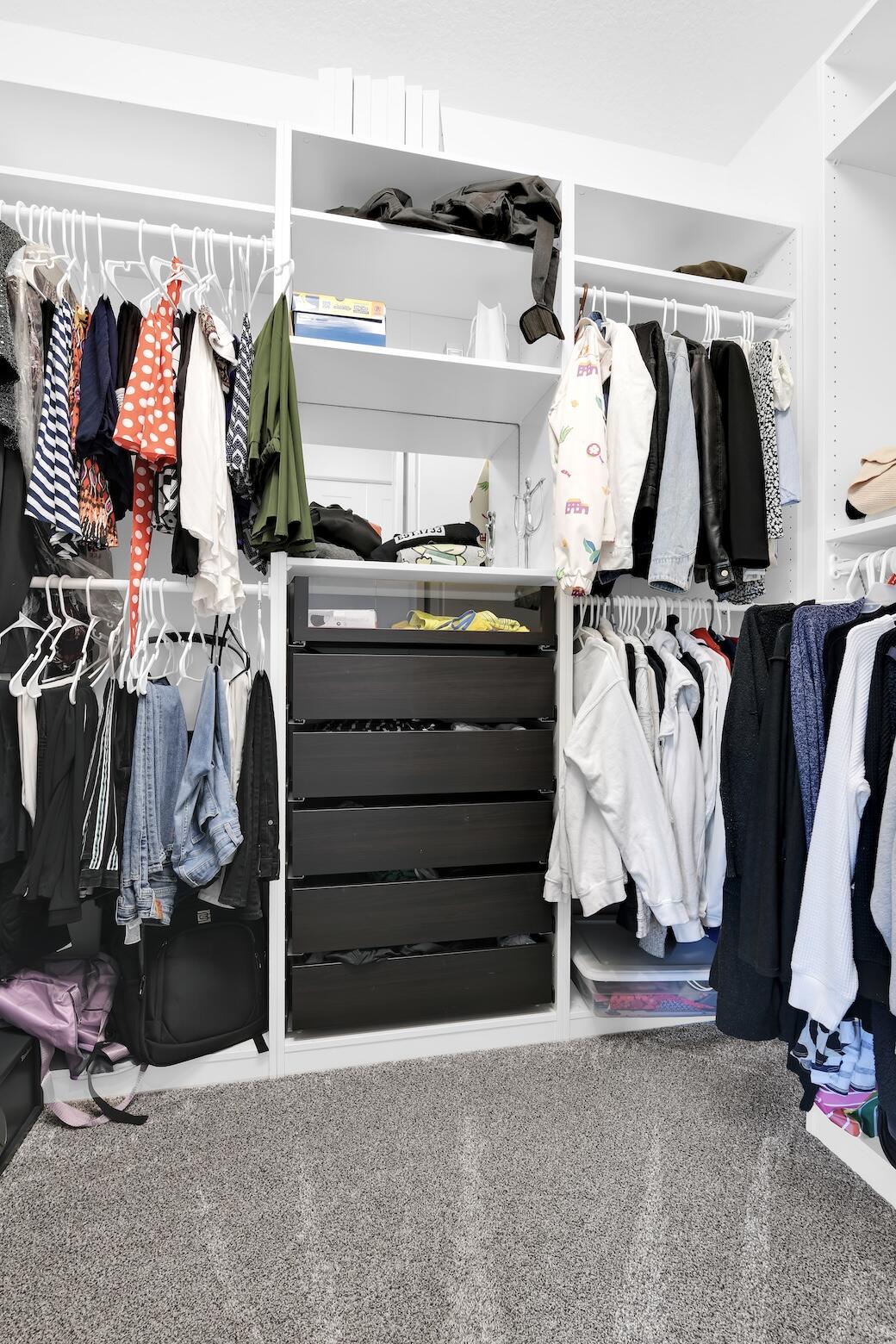 Closet 2 primary