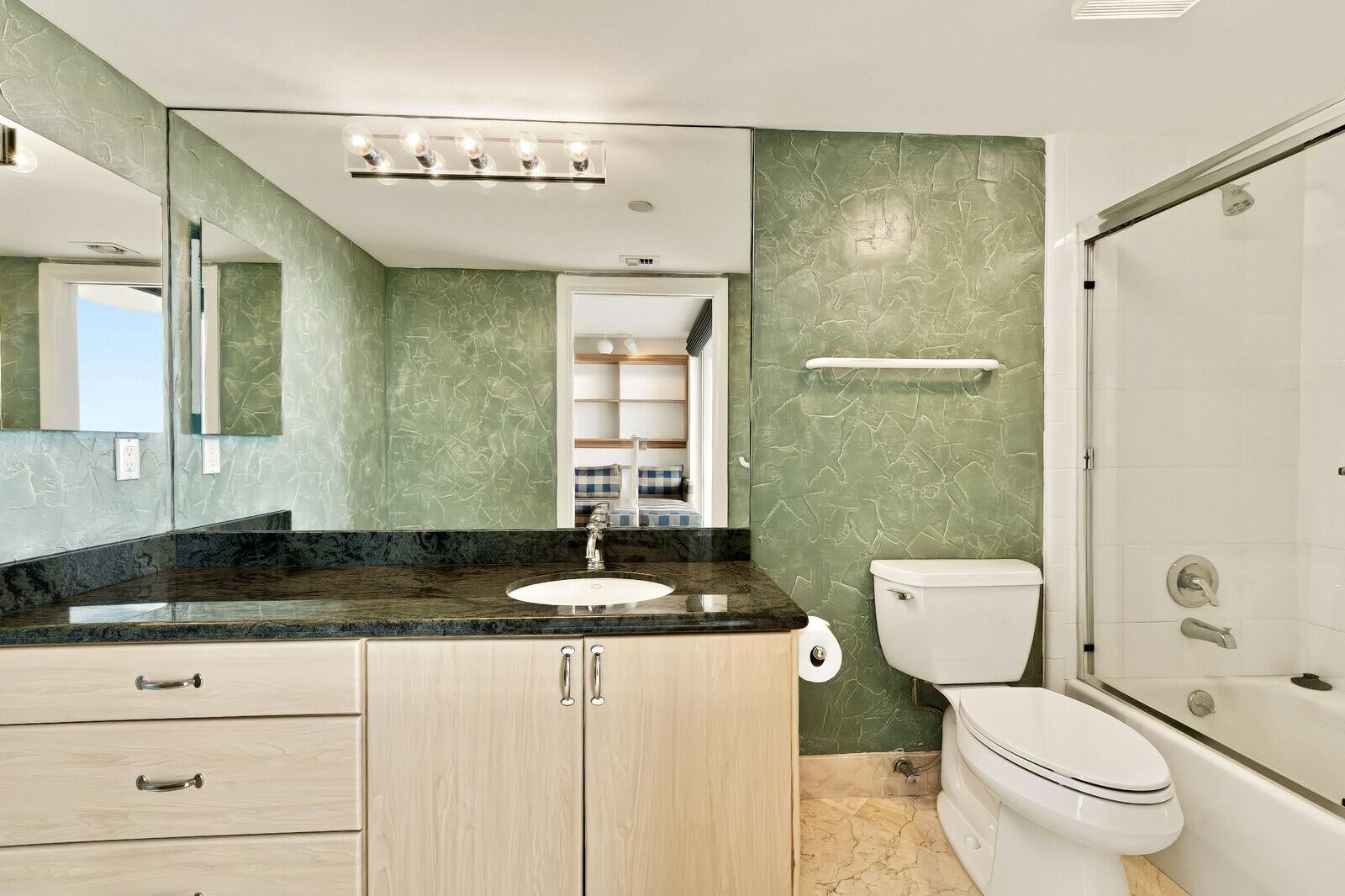 GUEST SUITE BATH