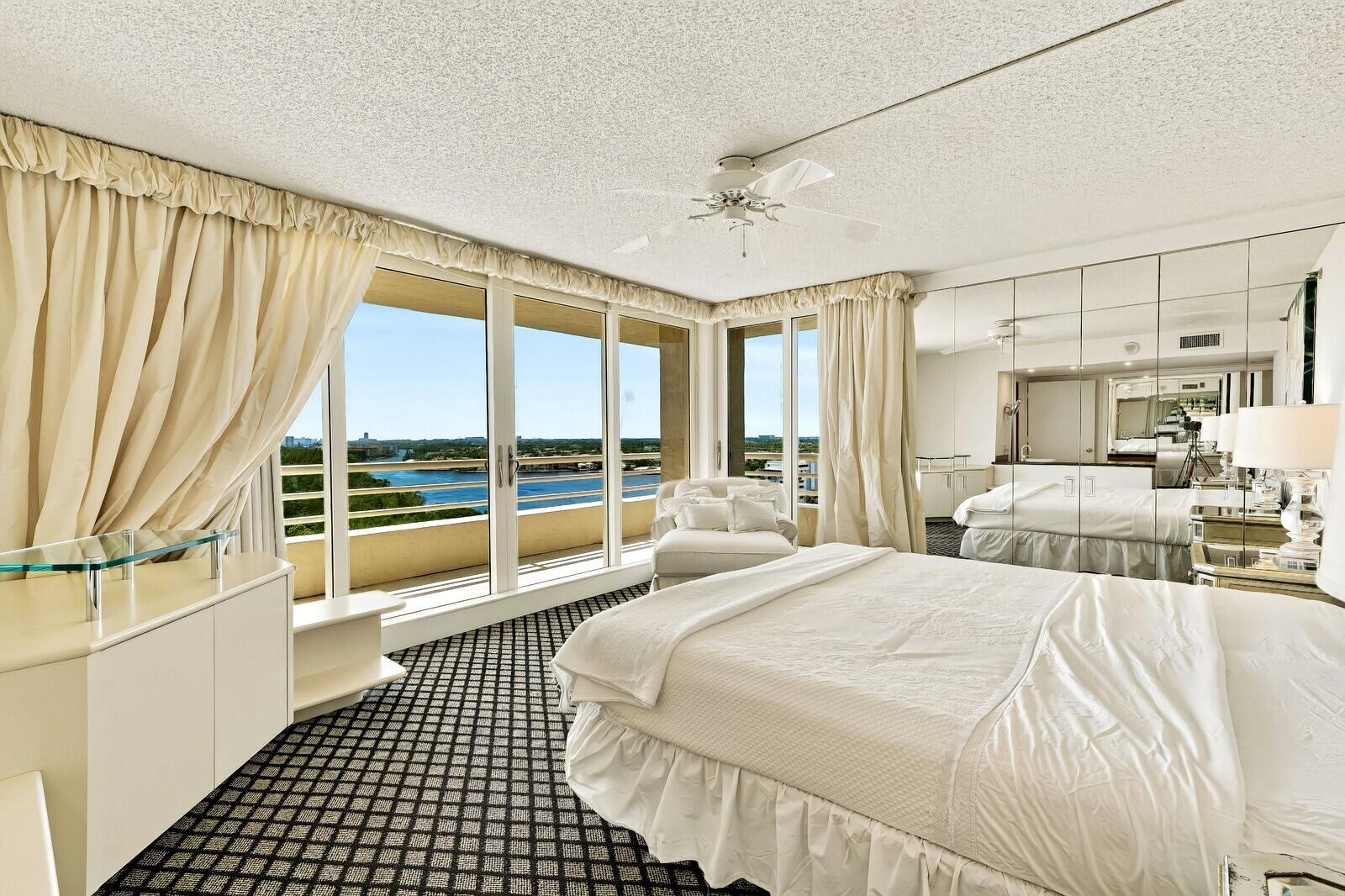 MASTER SUITE BEDROOM