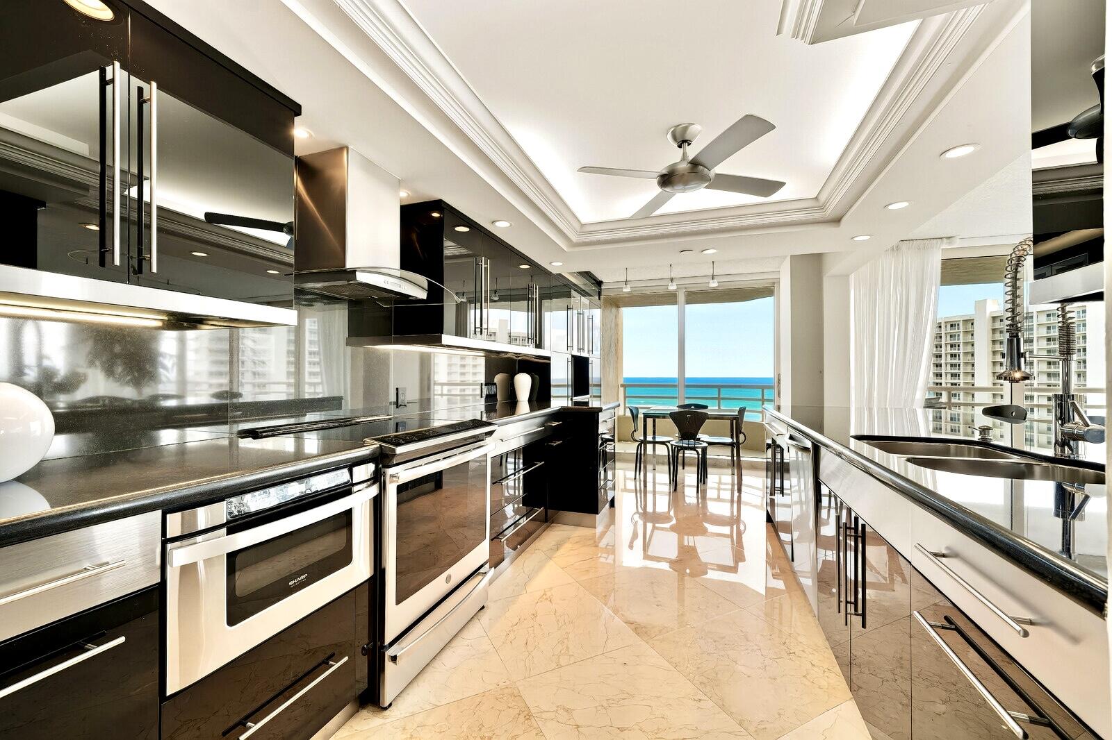 CUSTOM OPEN GOURMET KITCHEN
