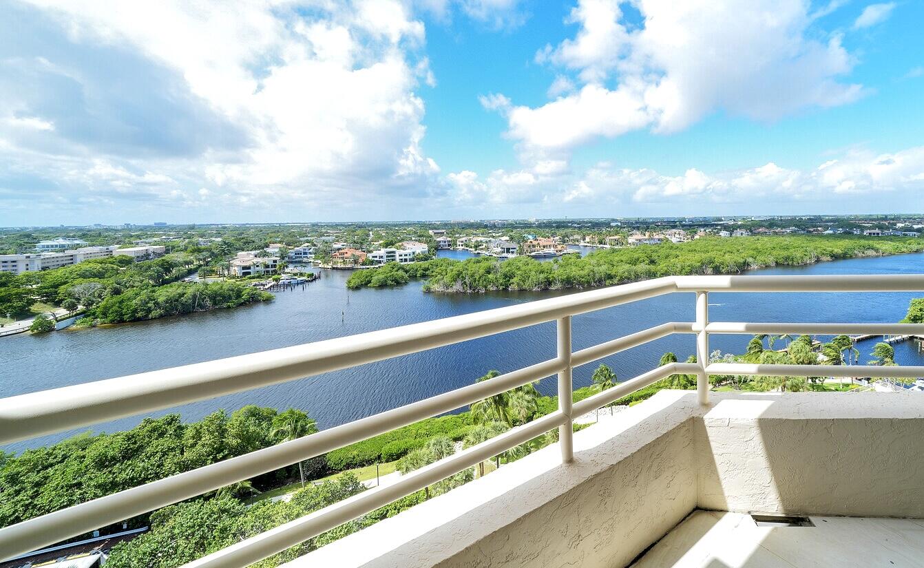 VIEWS: WEST/ NW VIEWS: WEST/ NW
