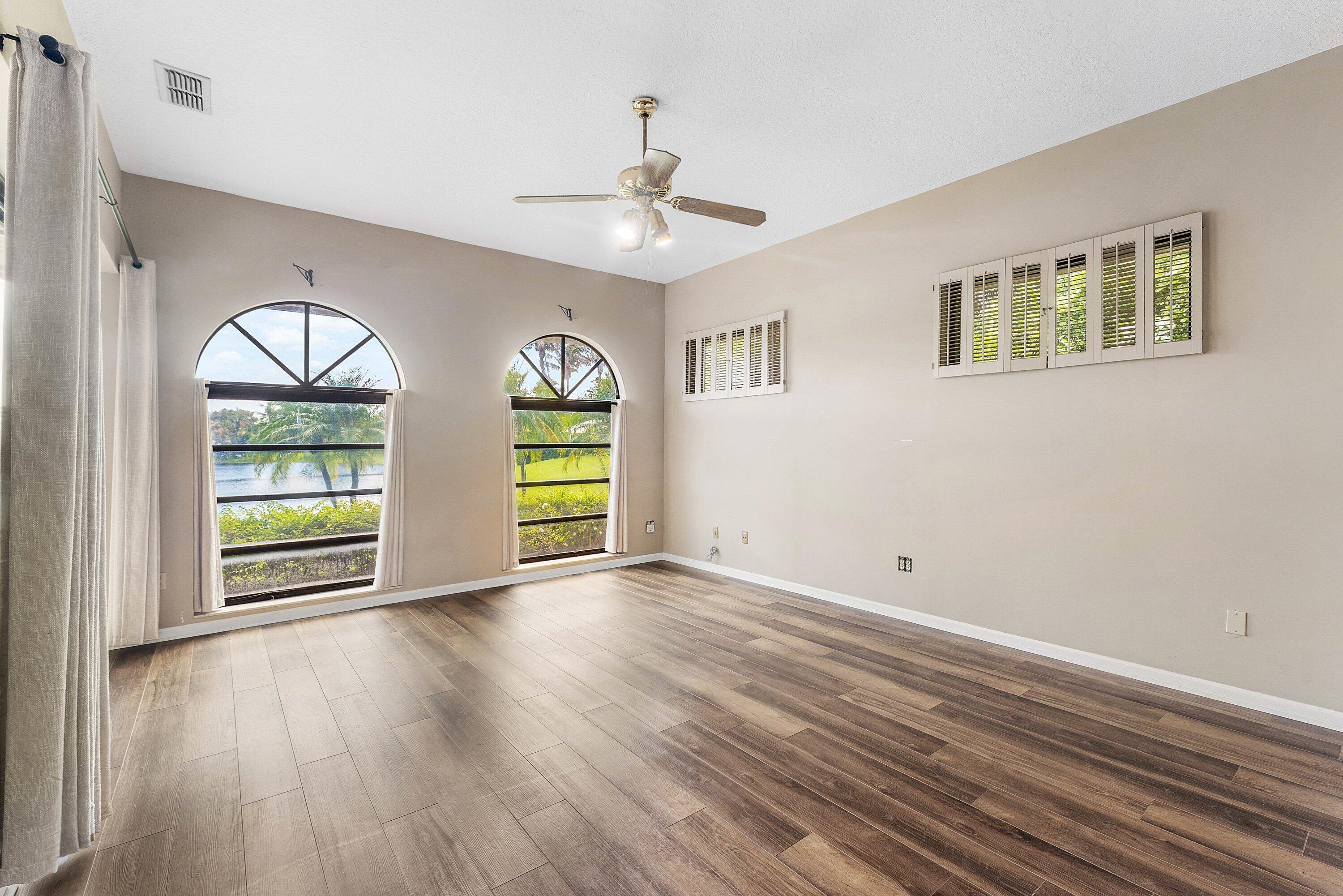 016-10126SoutheastRoyalTernWay-Tequesta-