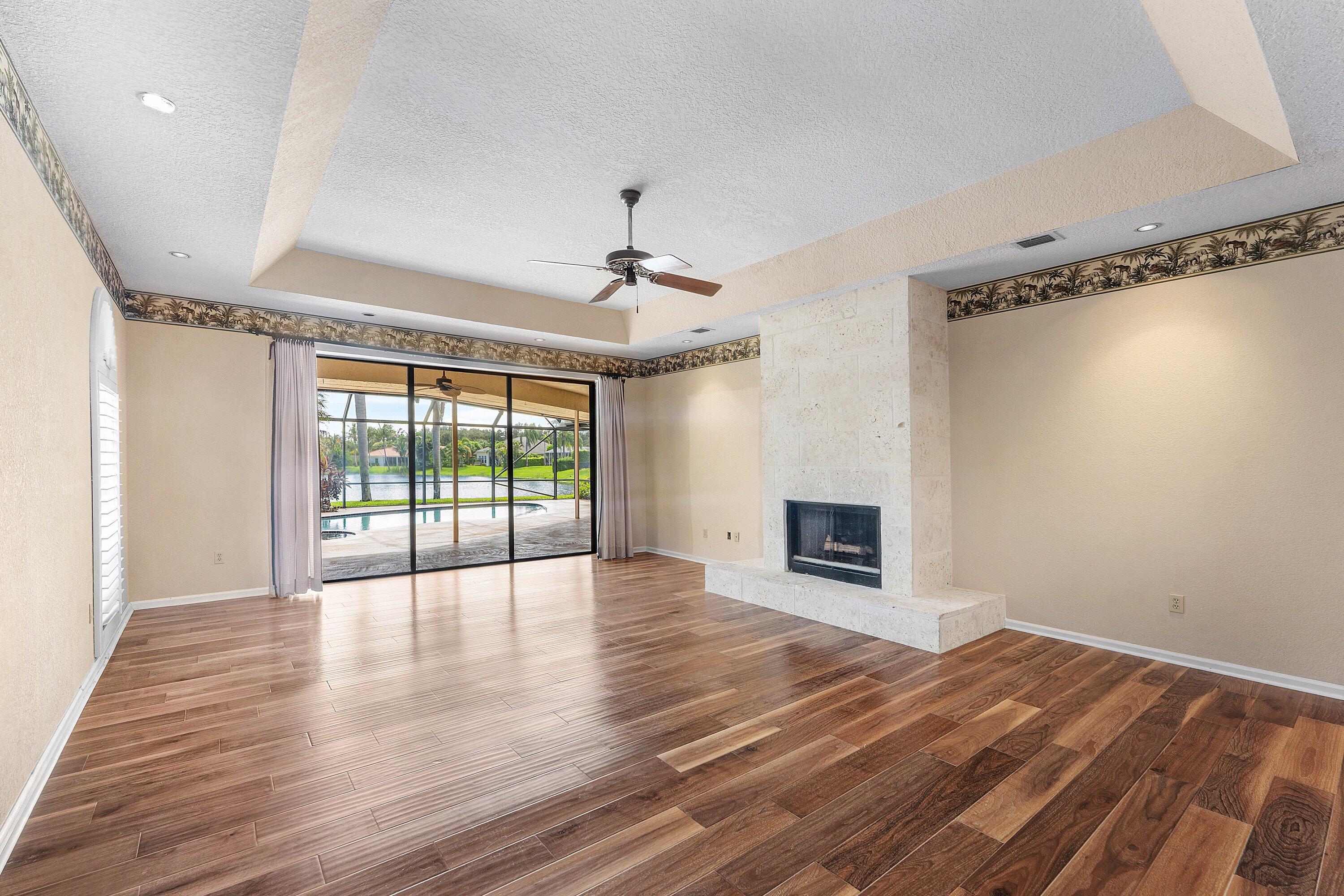 025-10126SoutheastRoyalTernWay-Tequesta-