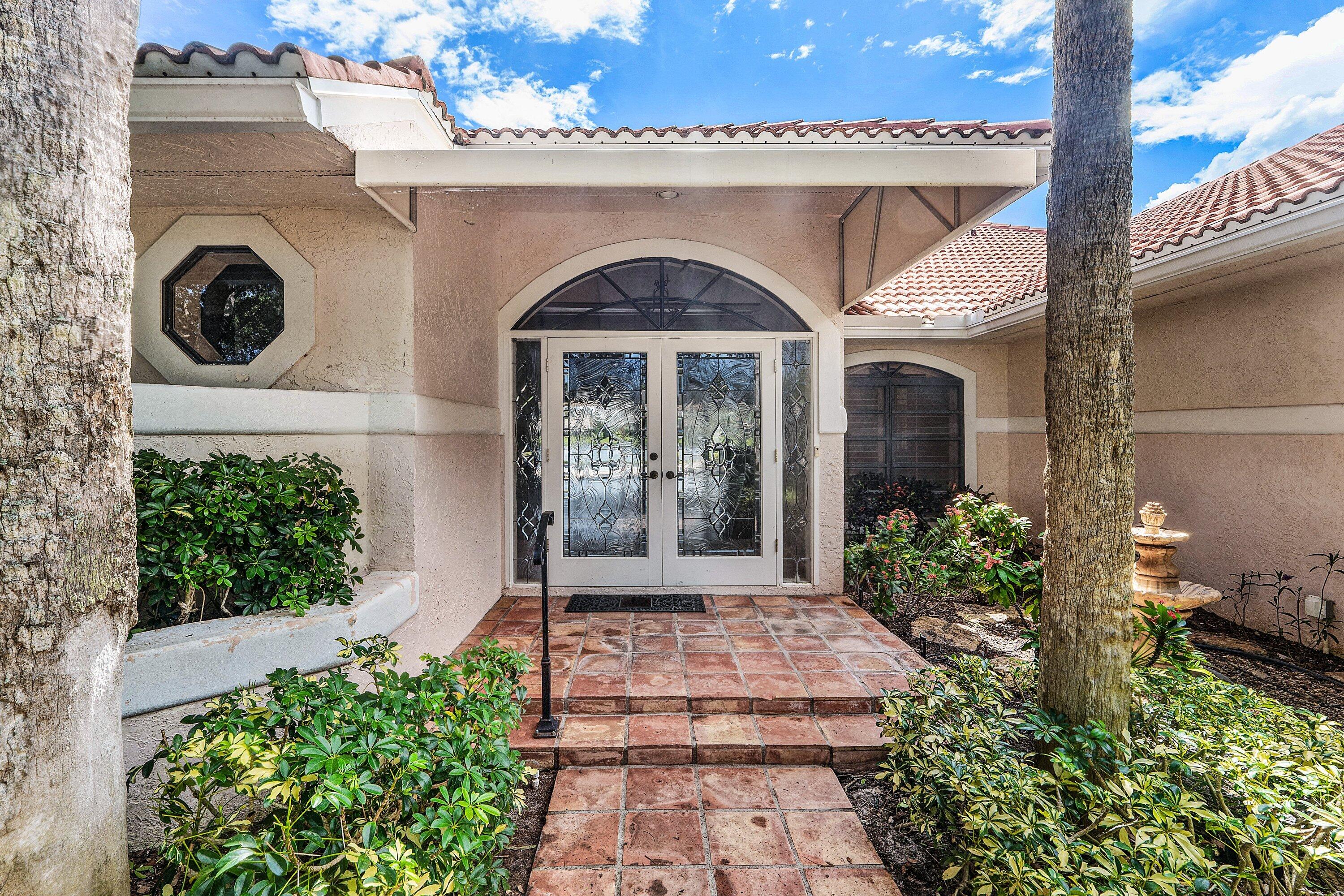 004-10126SoutheastRoyalTernWay-Tequesta-