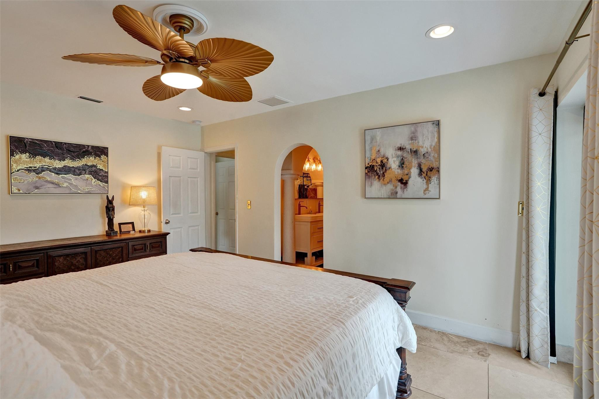 Photo 50