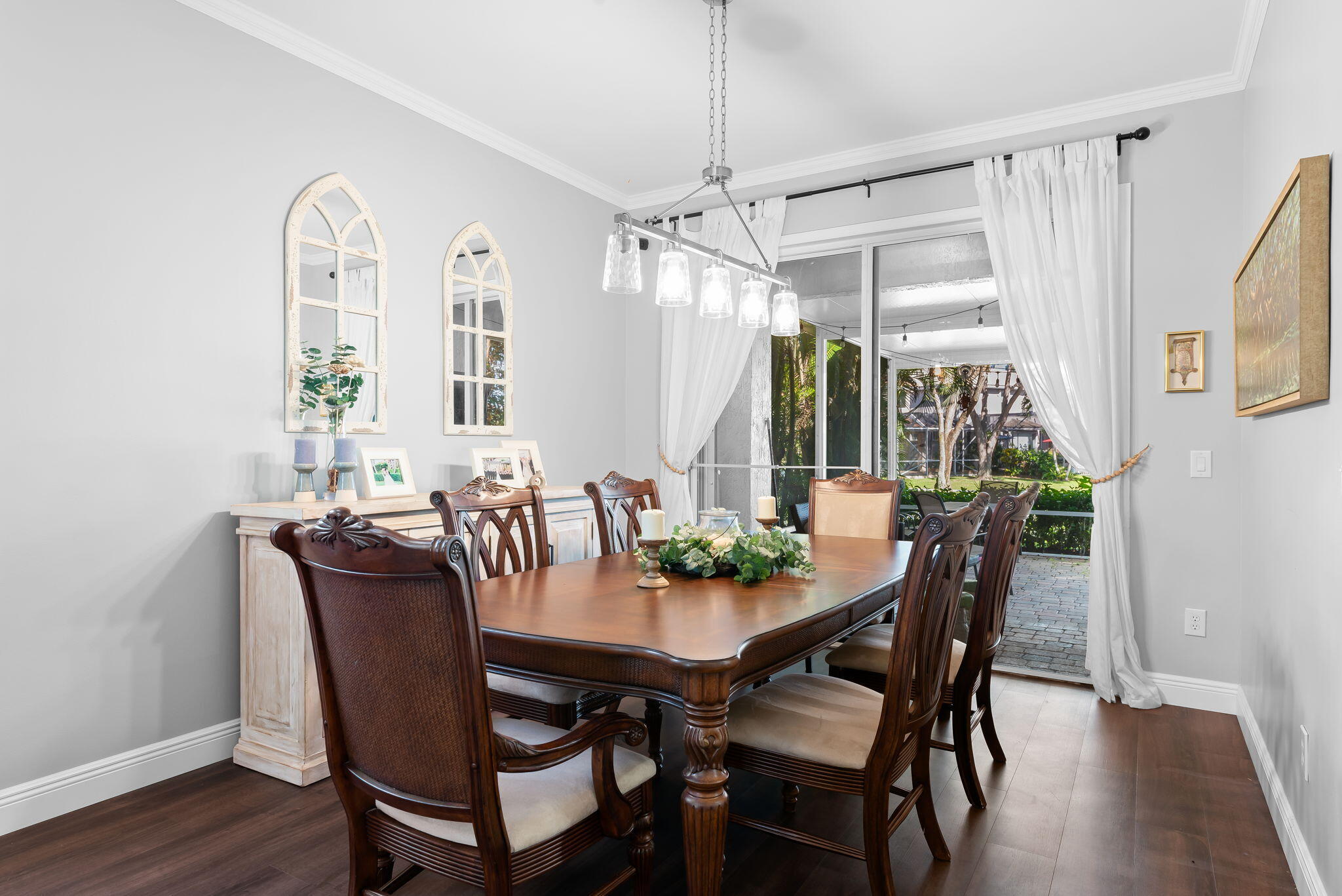Formal dining area