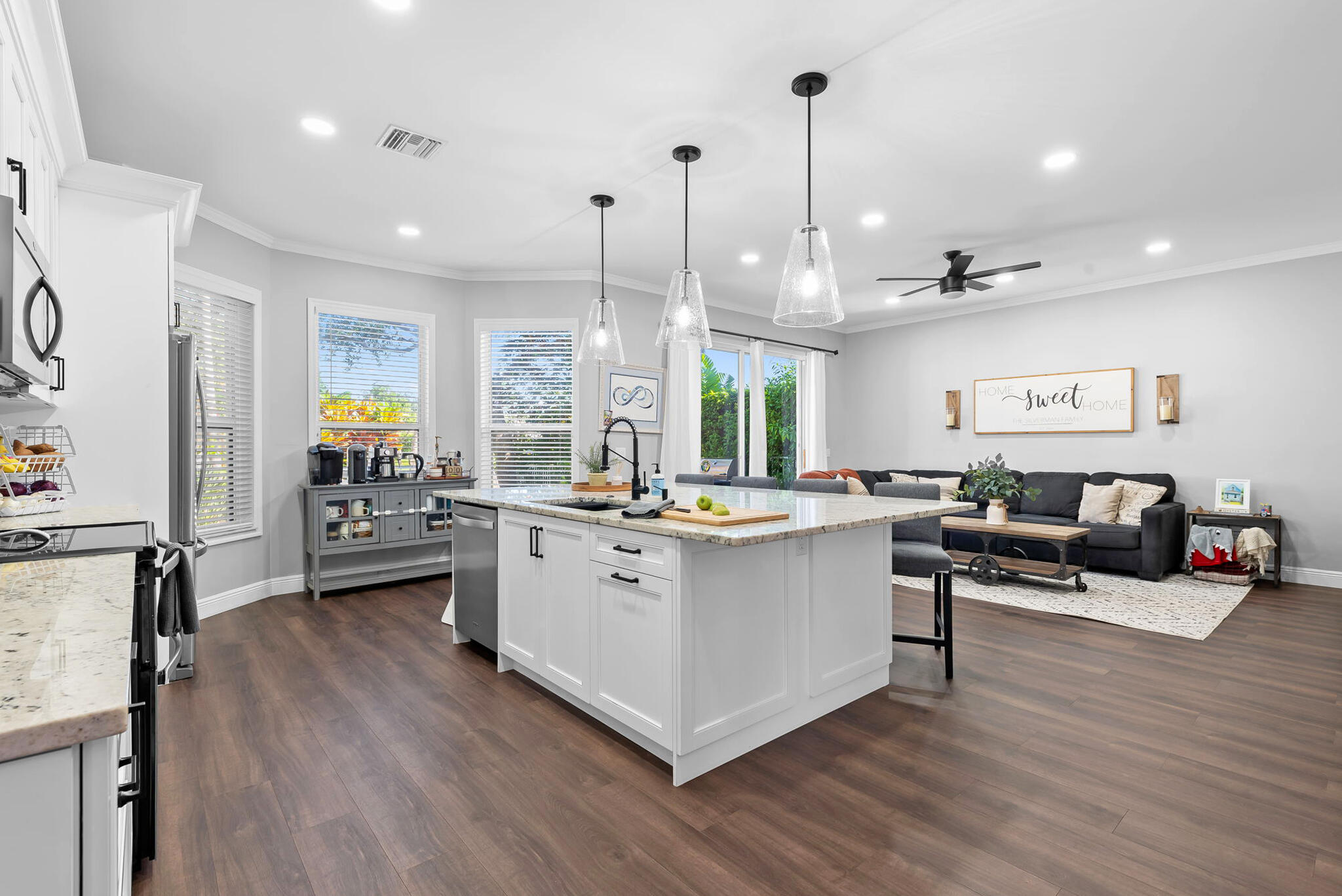 Fully renovated kitchen