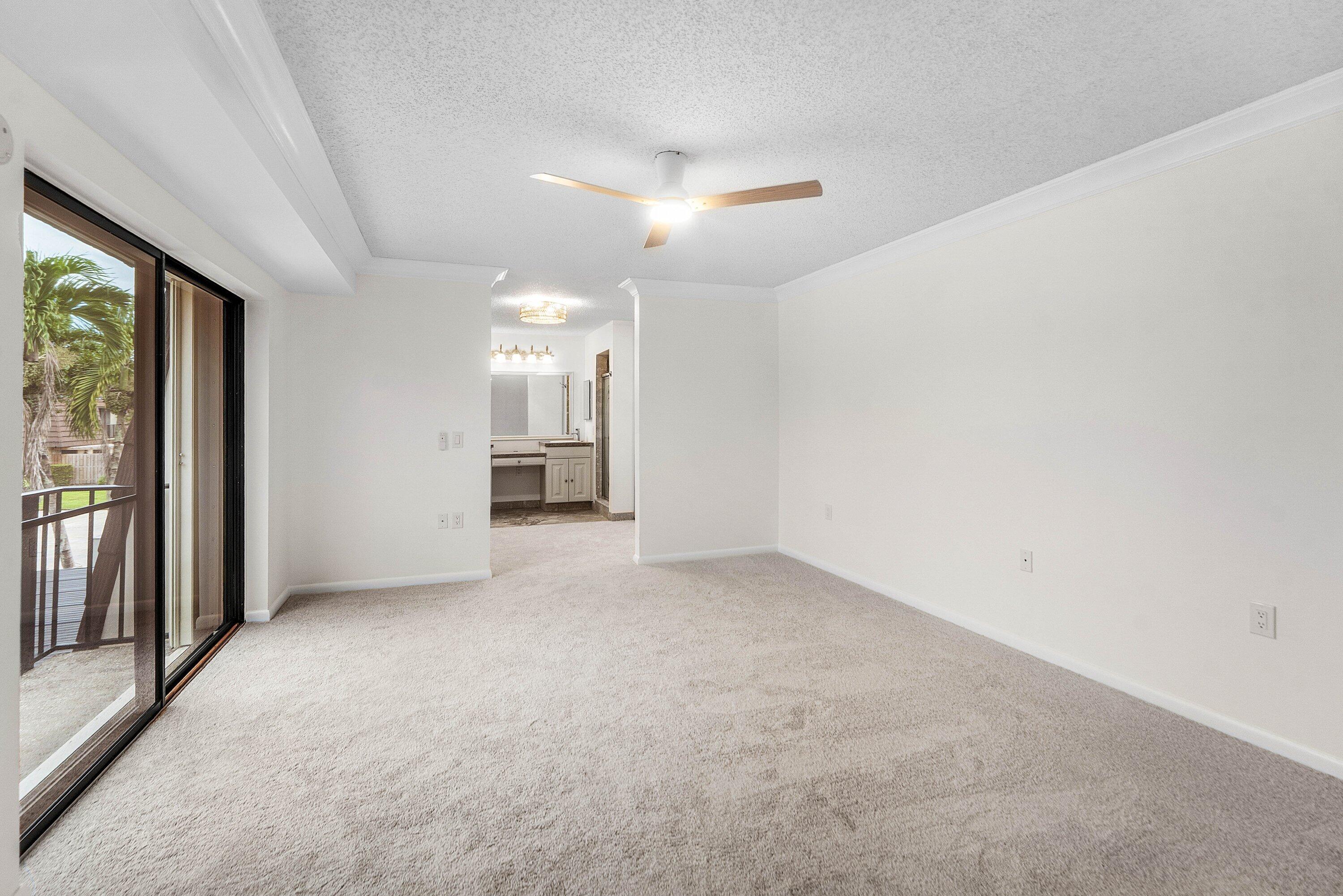 026-120212thLane-PalmBeachGardens-FL-334