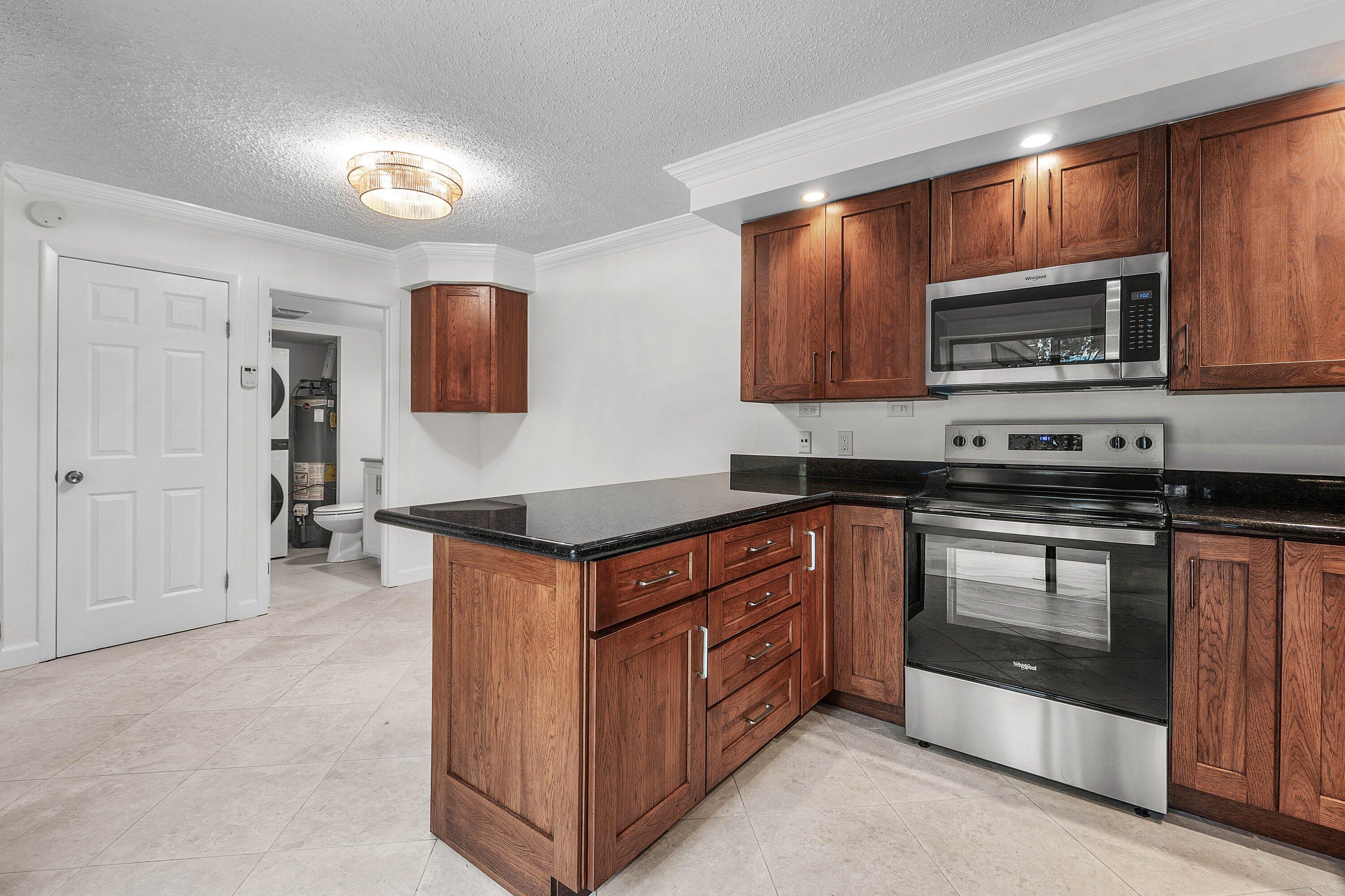 014-120212thLane-PalmBeachGardens-FL-334