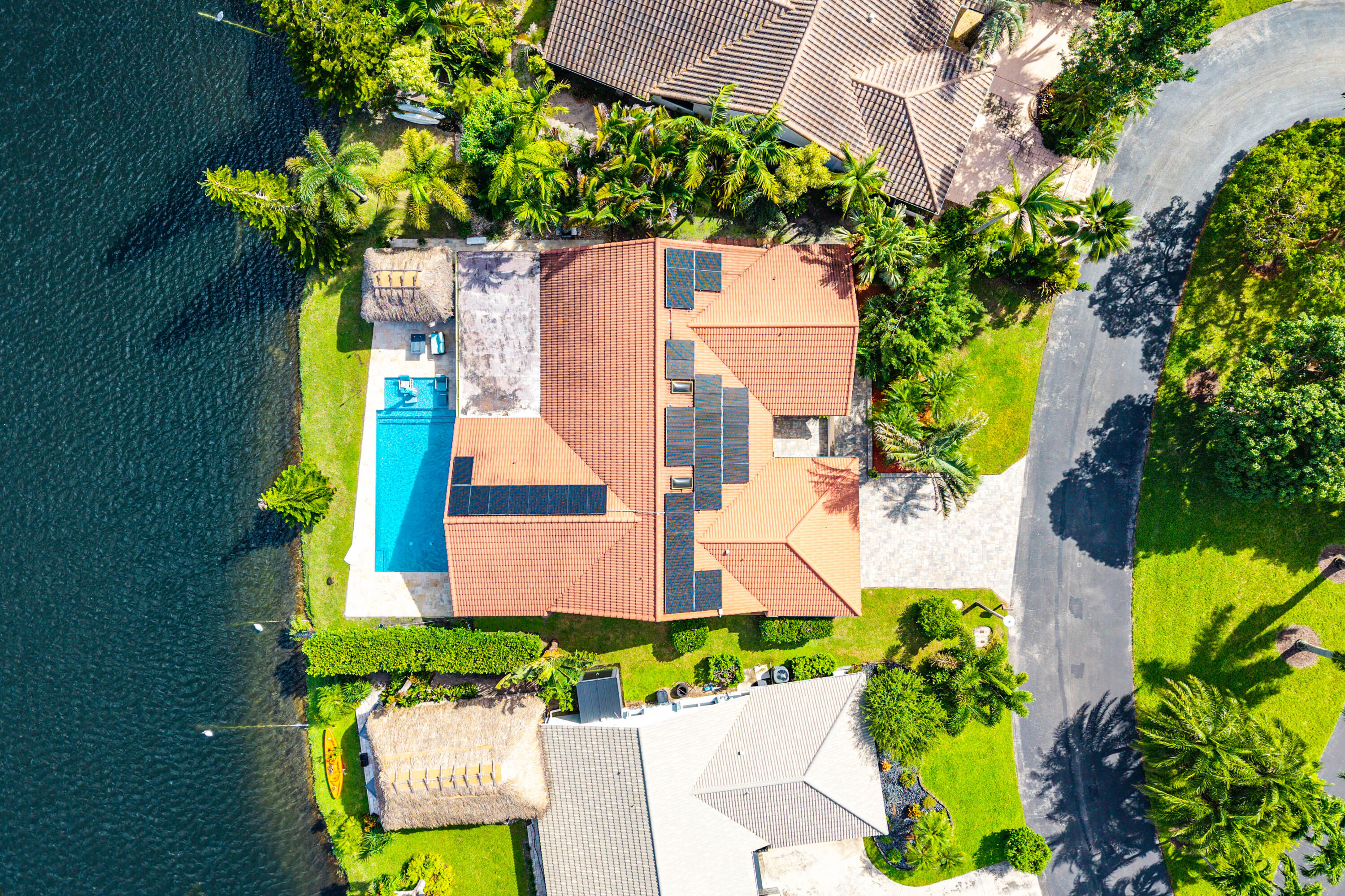 9 Aspen Ct Overhead