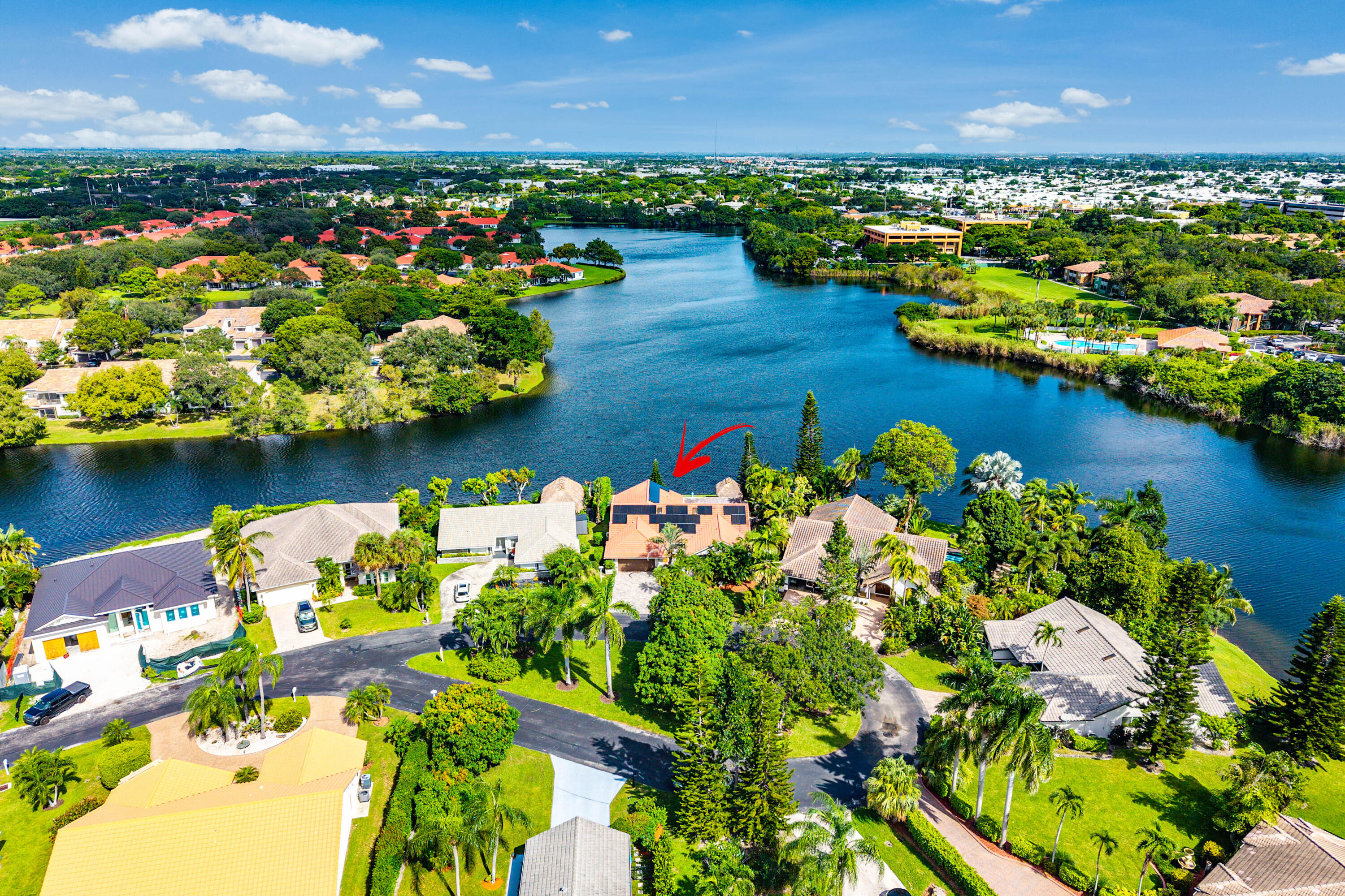 Prime Lakefront Location
