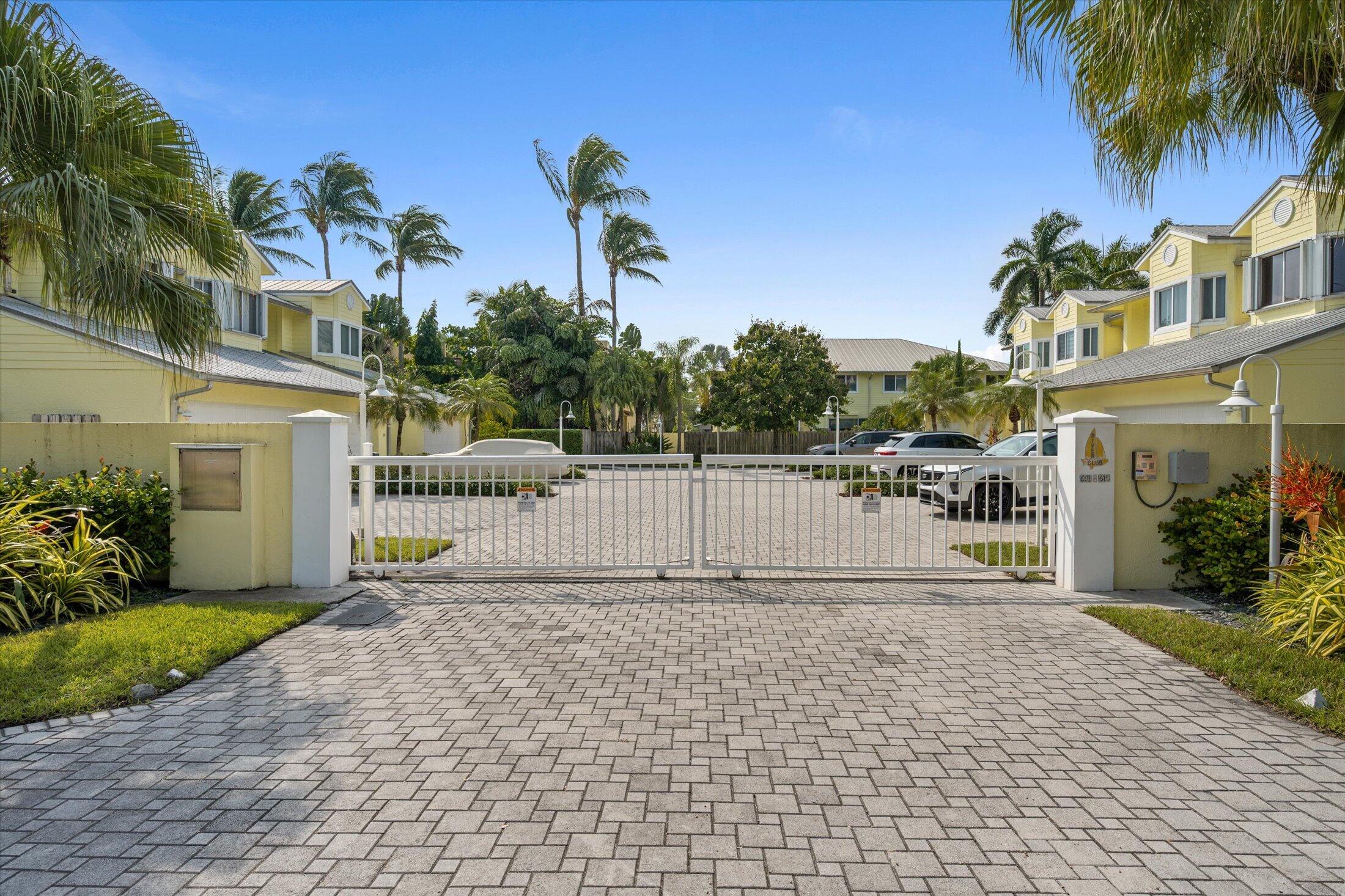 22-604 SW 8th Ave, Fort Lauderdale-16