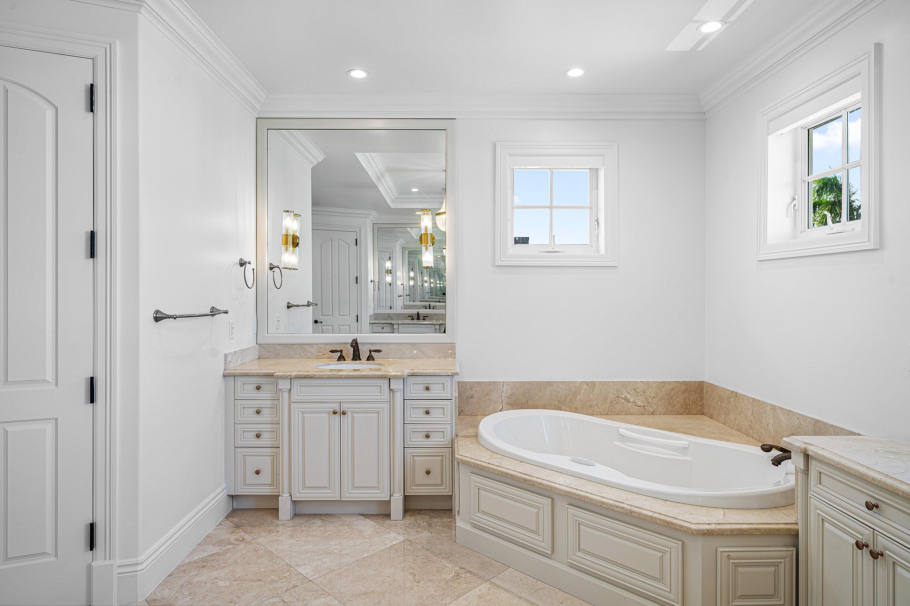 040-540GoldenHarbourDrive-BocaRaton-FL-3