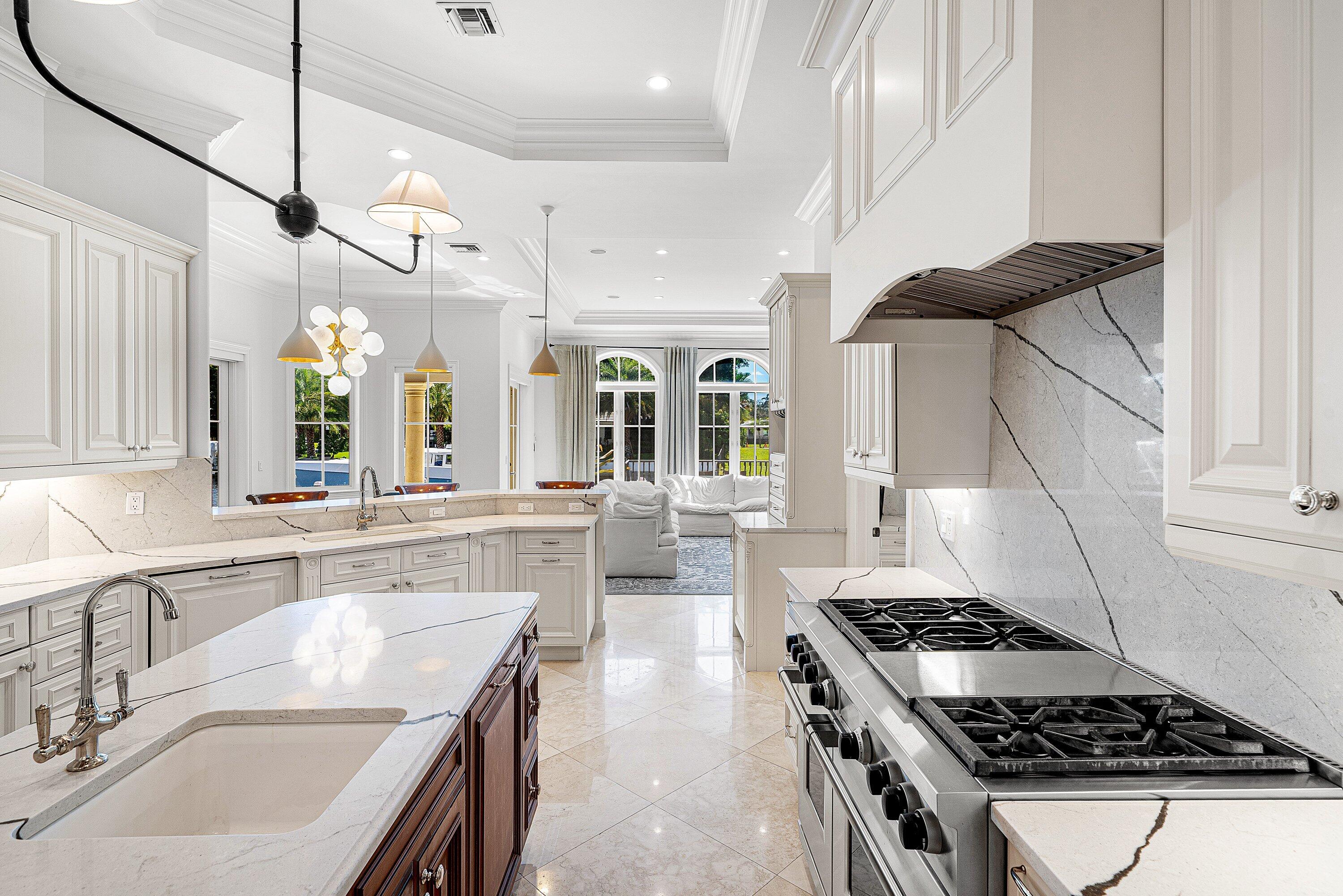 021-540GoldenHarbourDrive-BocaRaton-FL-3