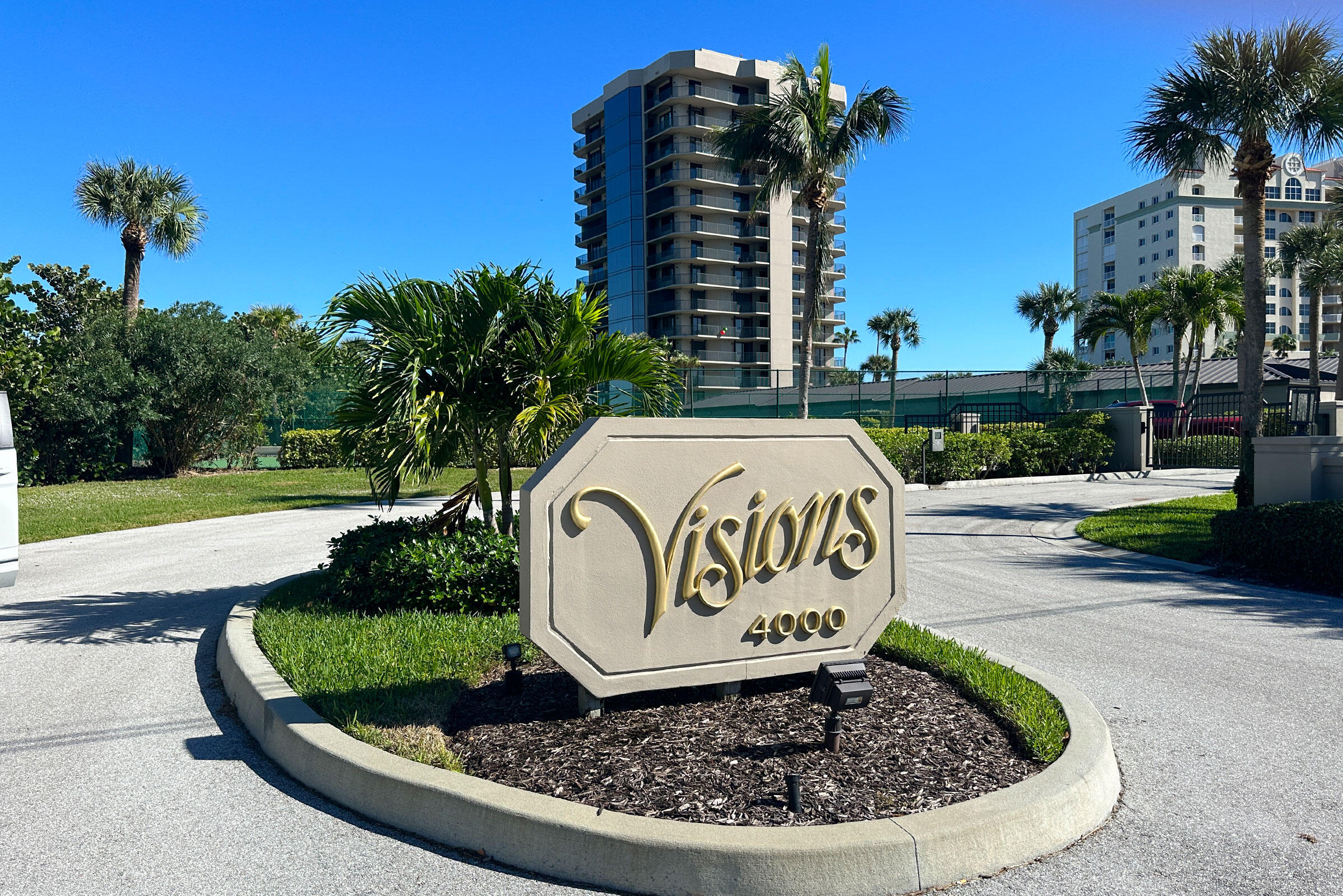 VISIONS 4000 NORTH HIGHWAY A1A, ONE OF NORTH HUTCHINSON ISLANDS MOST LUXURIOUS RESIDENCES