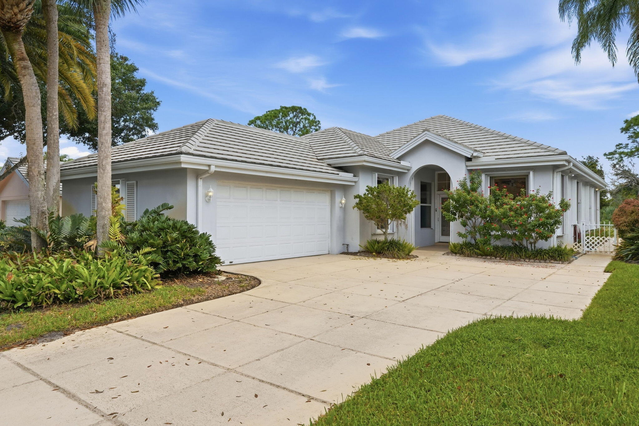 48-web-or-mls-7492_SE_Marsh_Fern_Lane_03