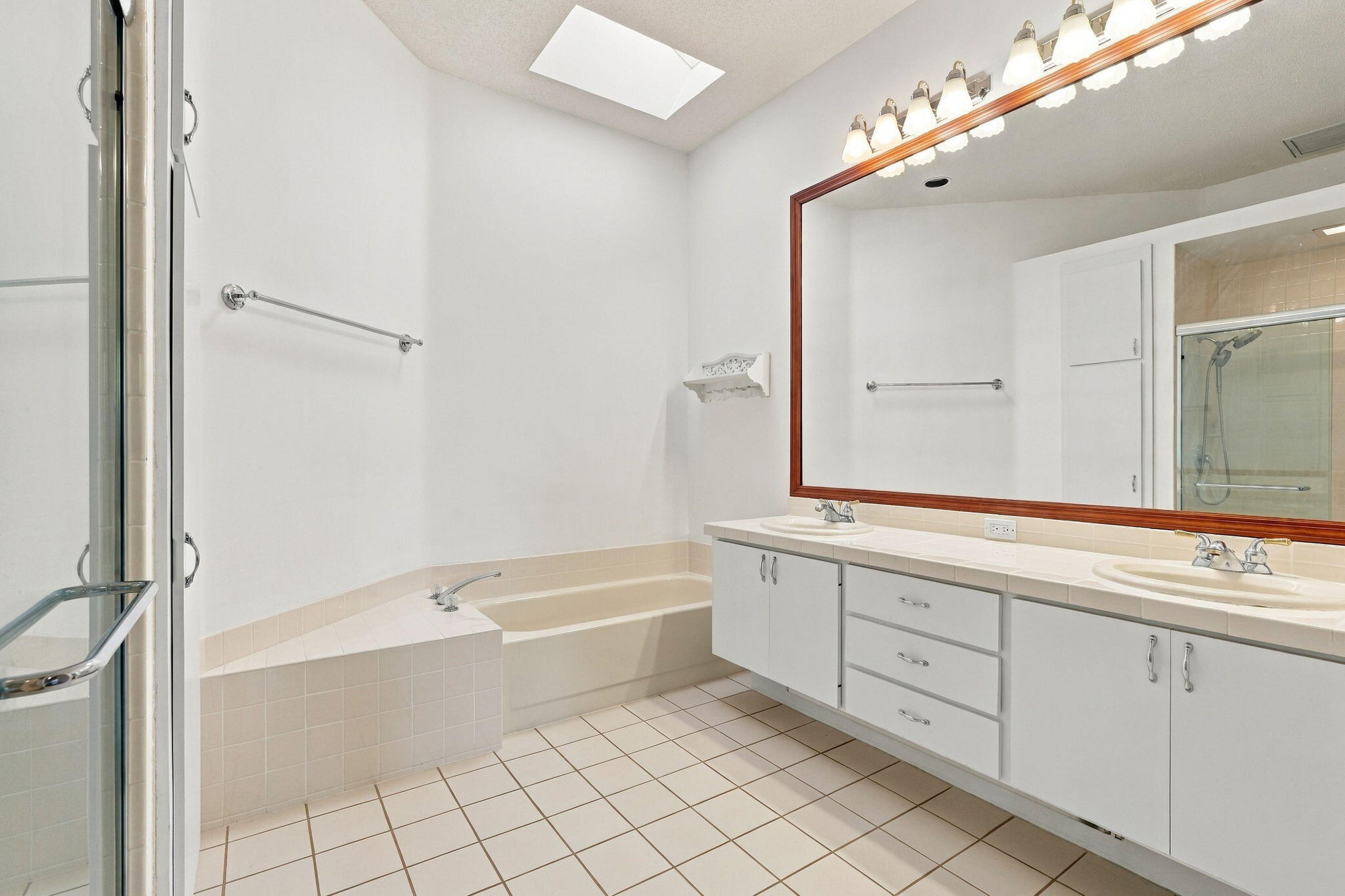 6-web-or-mls-7492_SE_Marsh_Fern_Lane_036