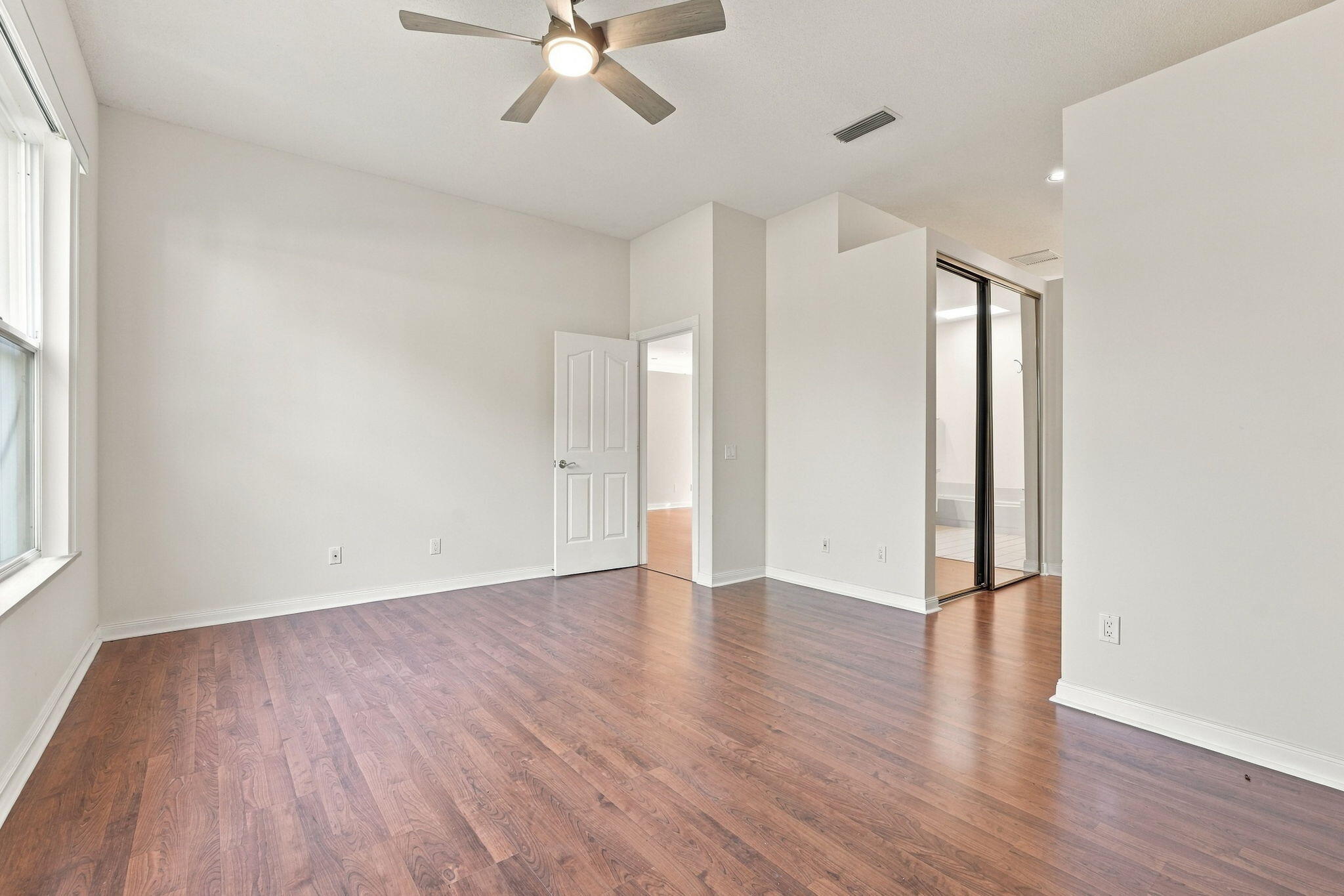 3-web-or-mls-7492_SE_Marsh_Fern_Lane_036