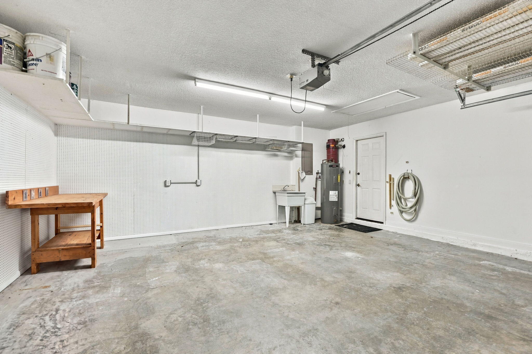 37-web-or-mls-7492_SE_Marsh_Fern_Lane_03