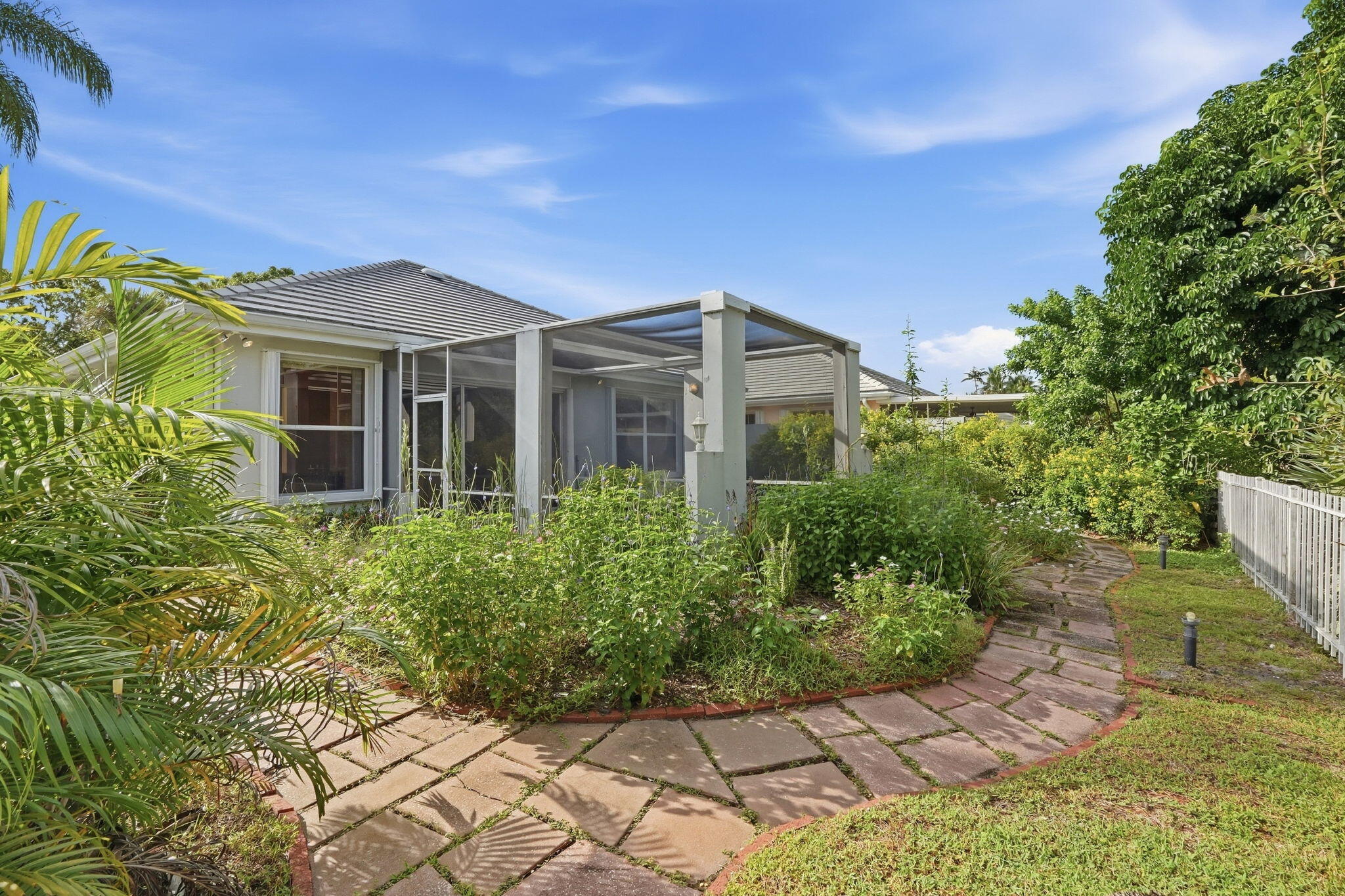 43-web-or-mls-7492_SE_Marsh_Fern_Lane_03