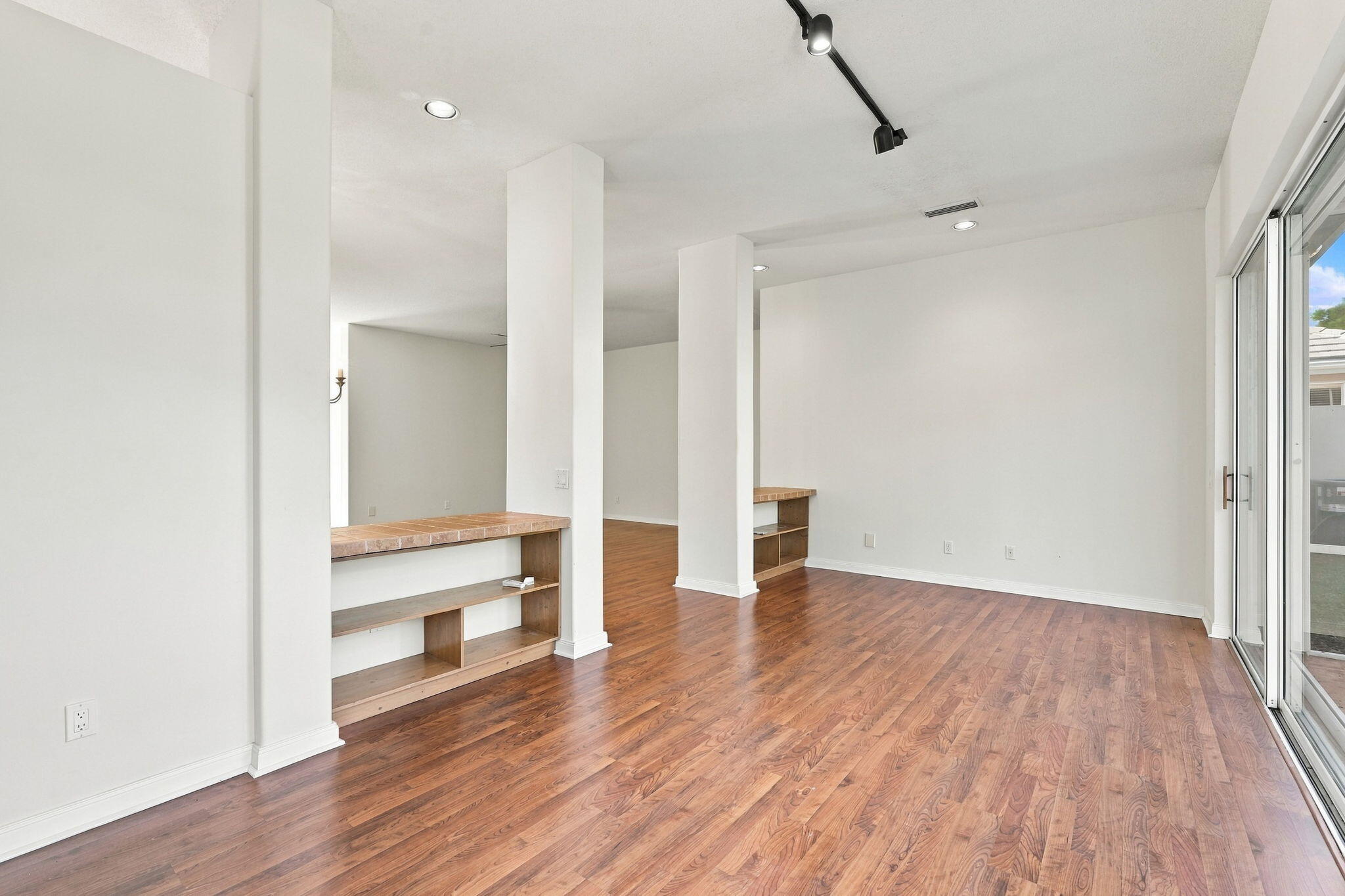 34-web-or-mls-7492_SE_Marsh_Fern_Lane_03