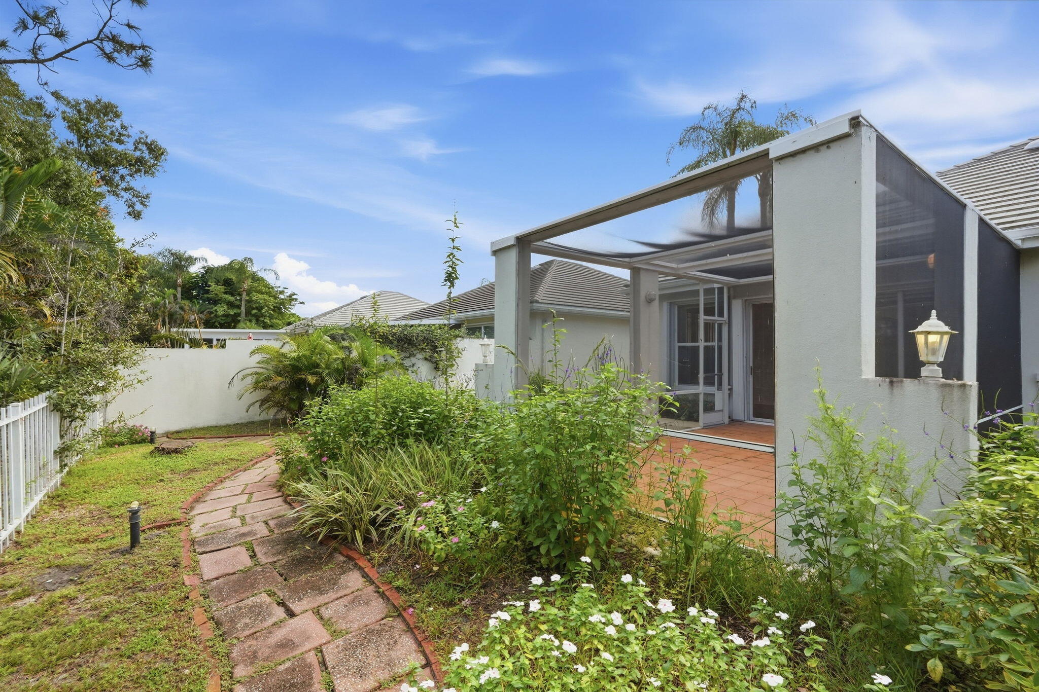 45-web-or-mls-7492_SE_Marsh_Fern_Lane_03