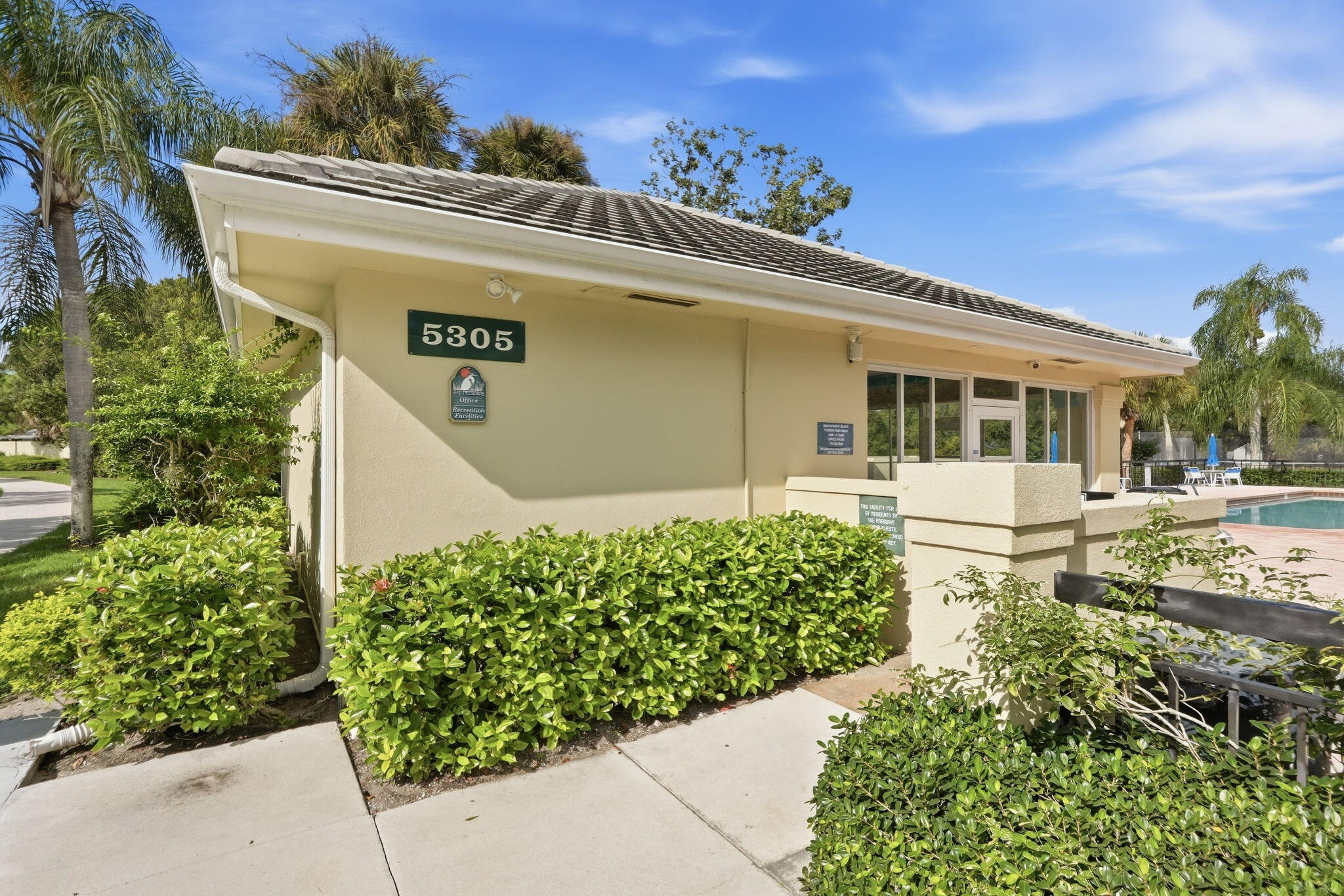 53-web-or-mls-7492_SE_Marsh_Fern_Lane_03