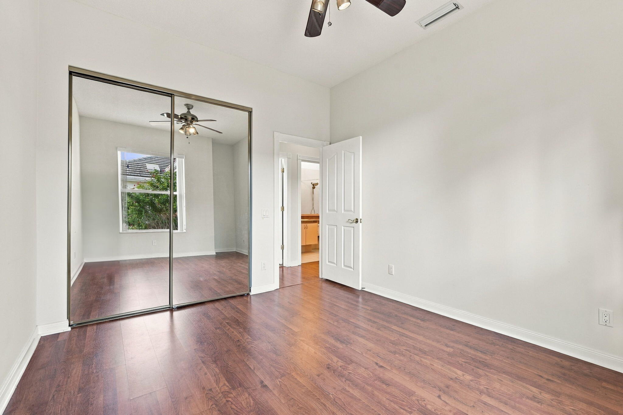 13-web-or-mls-7492_SE_Marsh_Fern_Lane_03