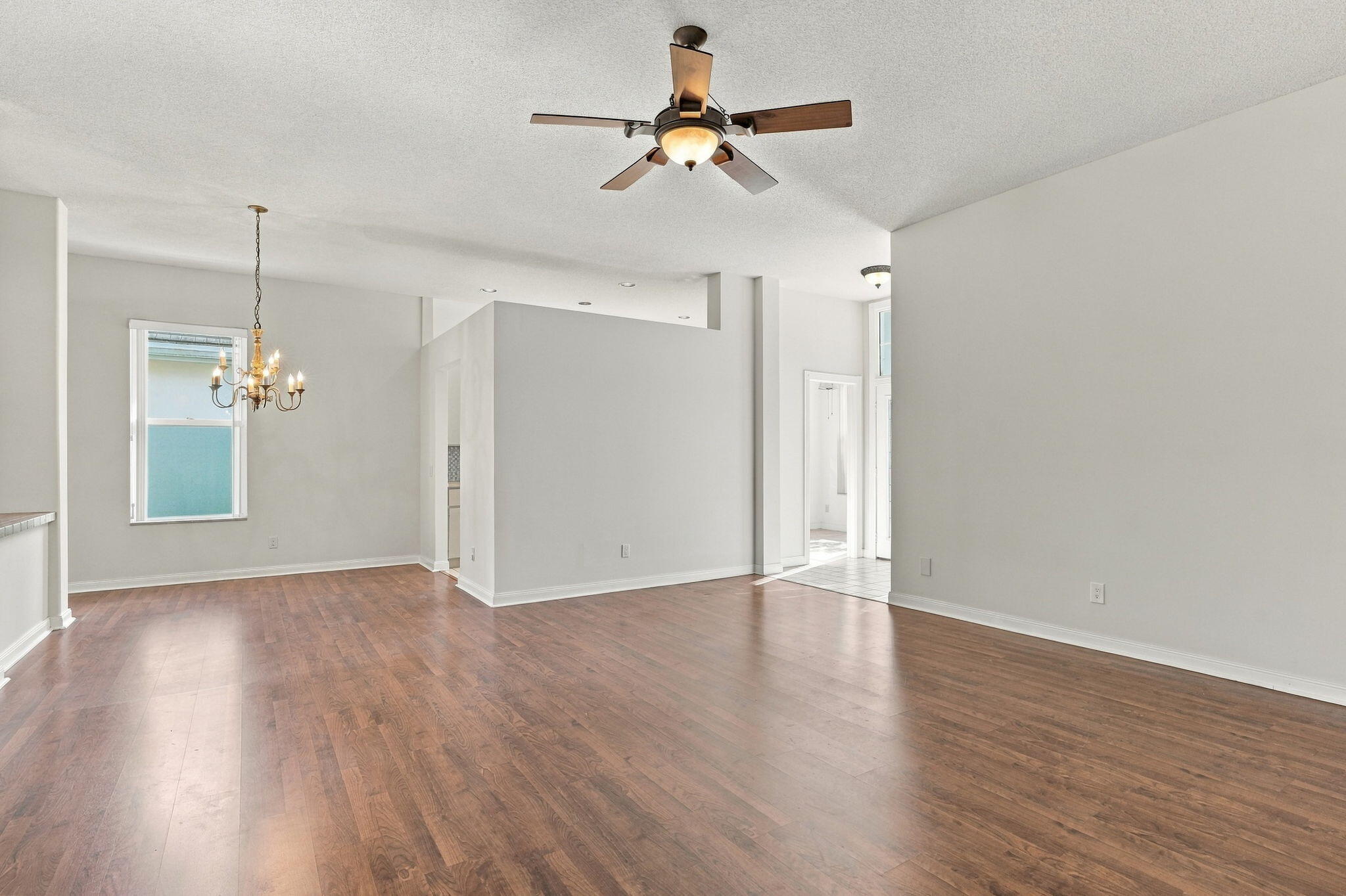 28-web-or-mls-7492_SE_Marsh_Fern_Lane_03