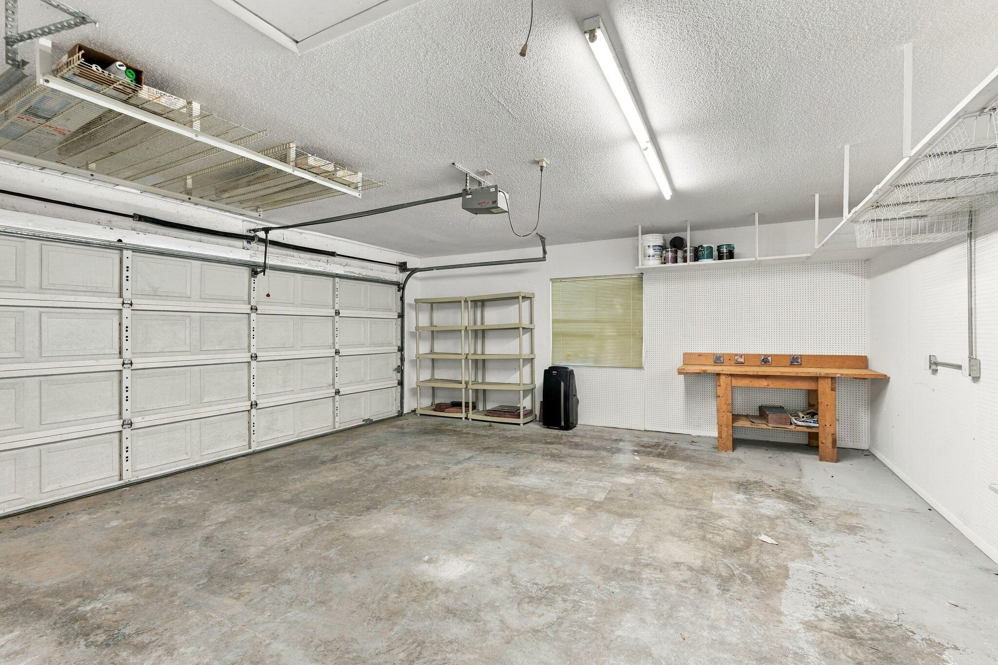 36-web-or-mls-7492_SE_Marsh_Fern_Lane_03