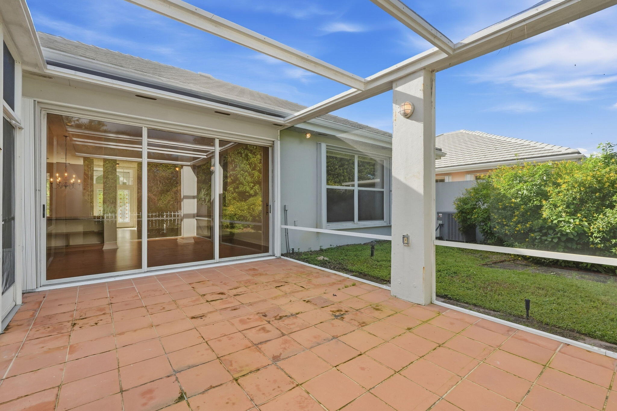 40-web-or-mls-7492_SE_Marsh_Fern_Lane_03