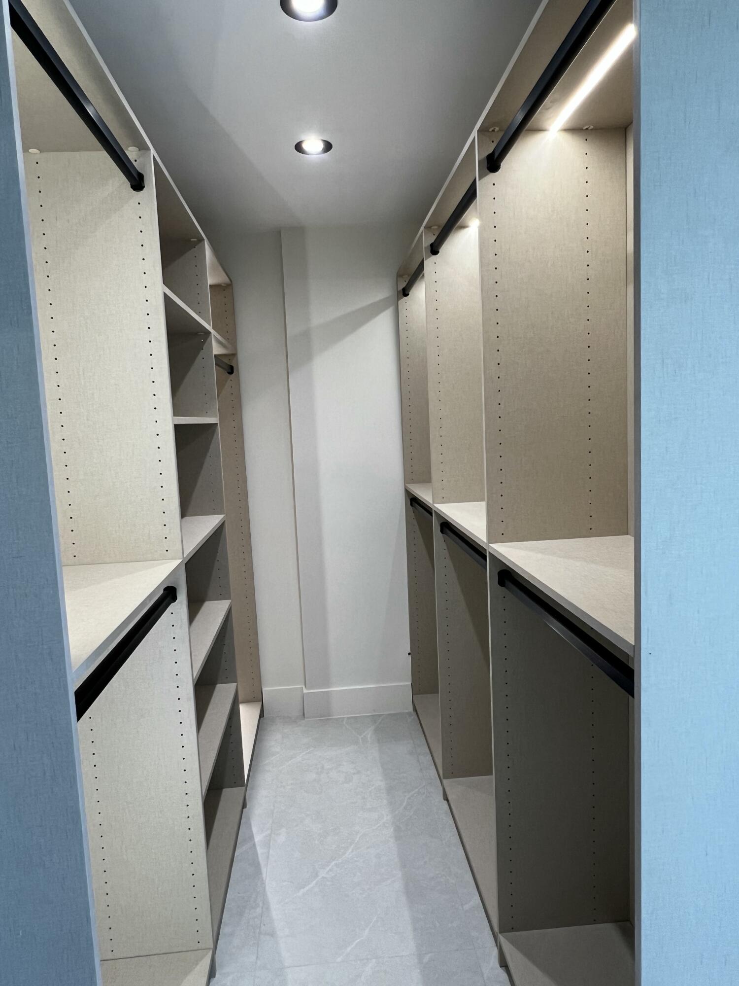 Walk in closet