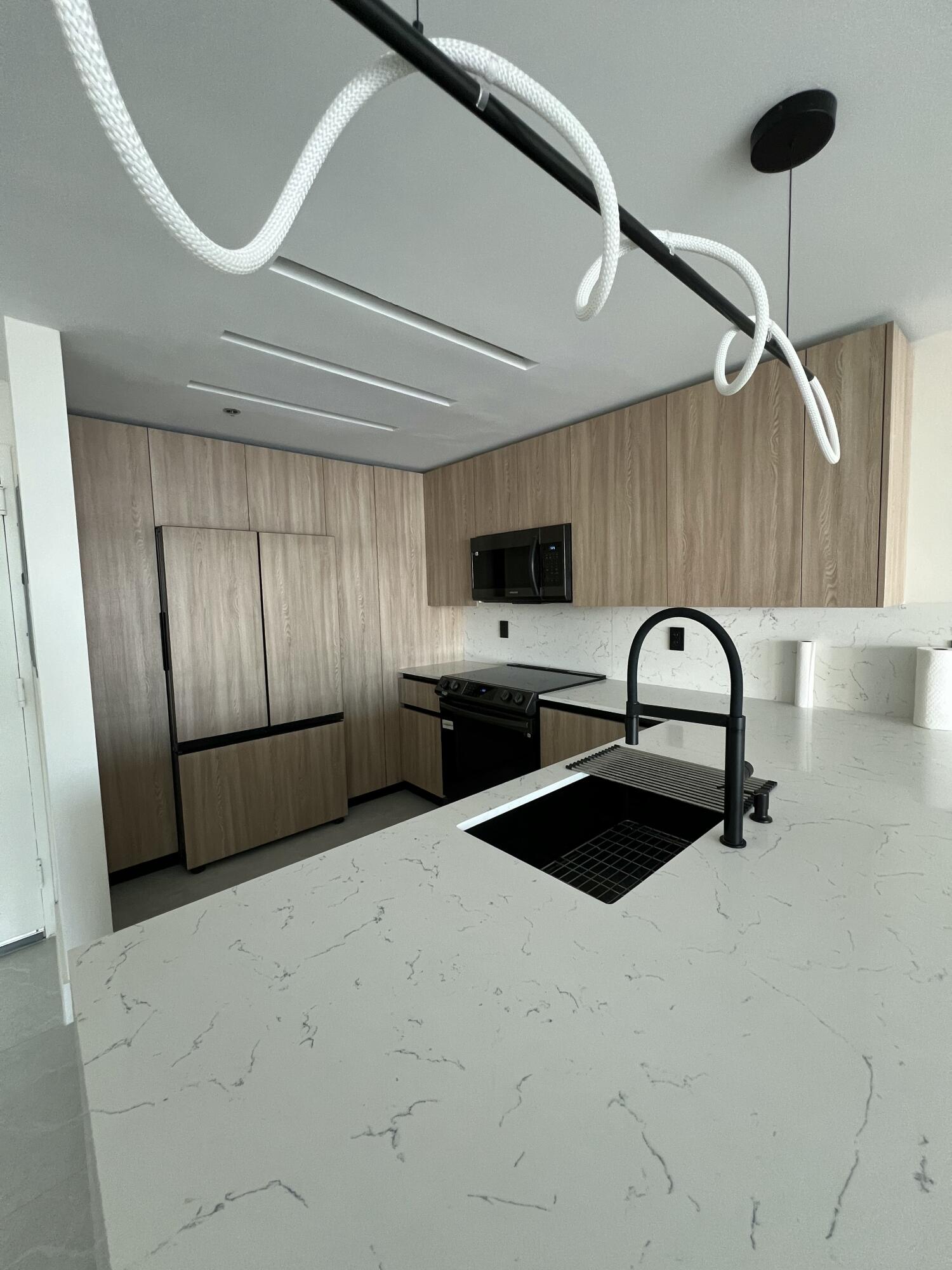 Kitchen 2-1