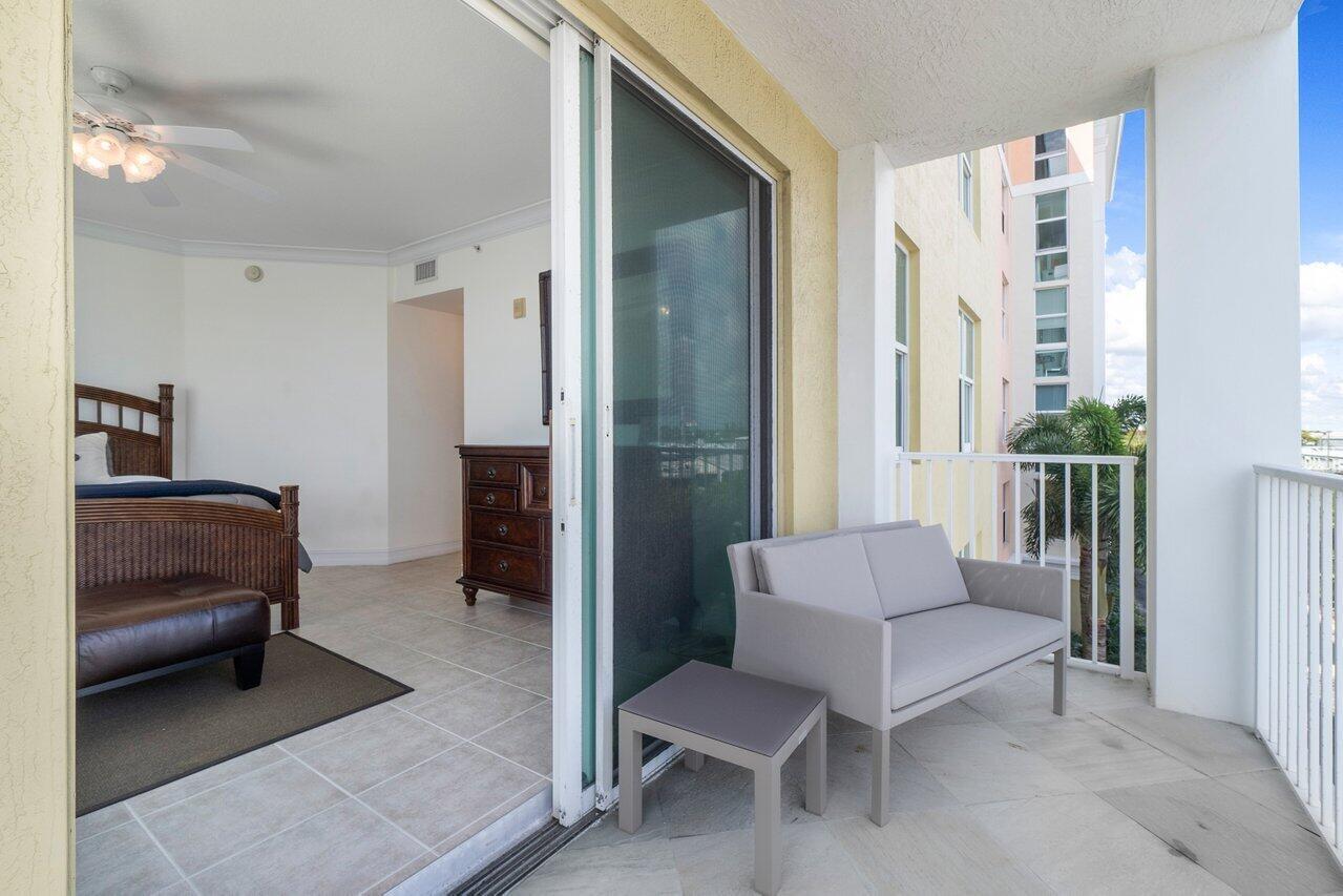 025-806EastWindwardWay-Lantana-FL-33462-
