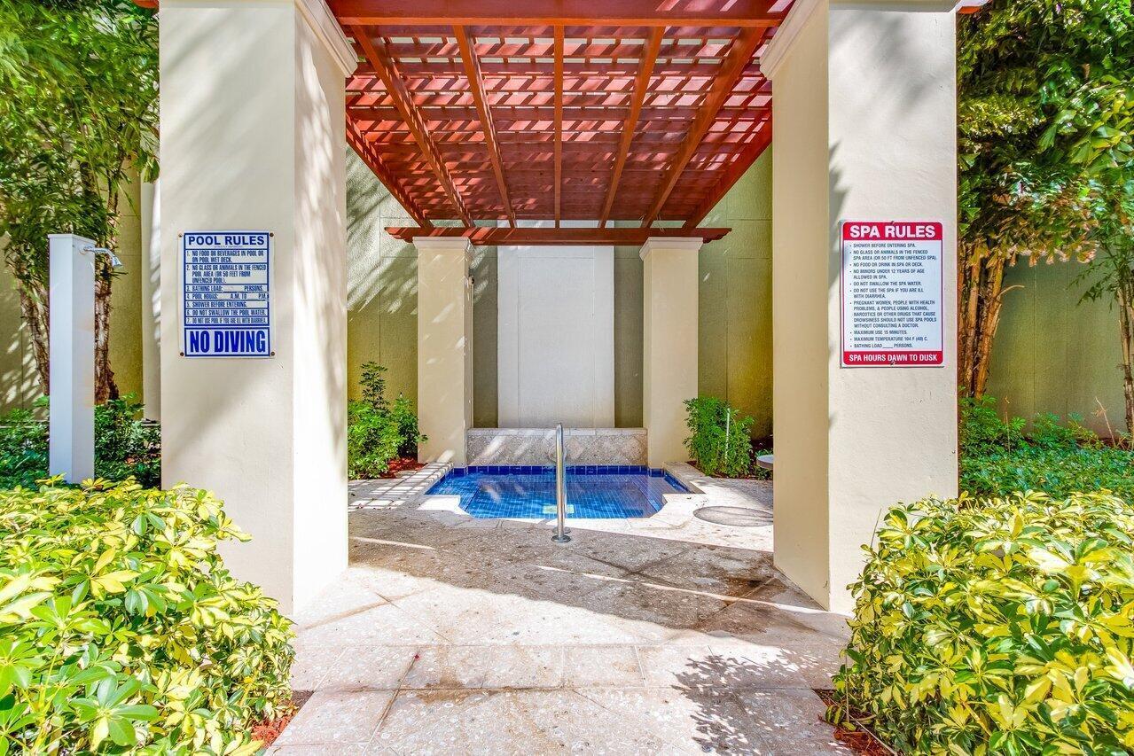 038-806EastWindwardWay-Lantana-FL-33462-