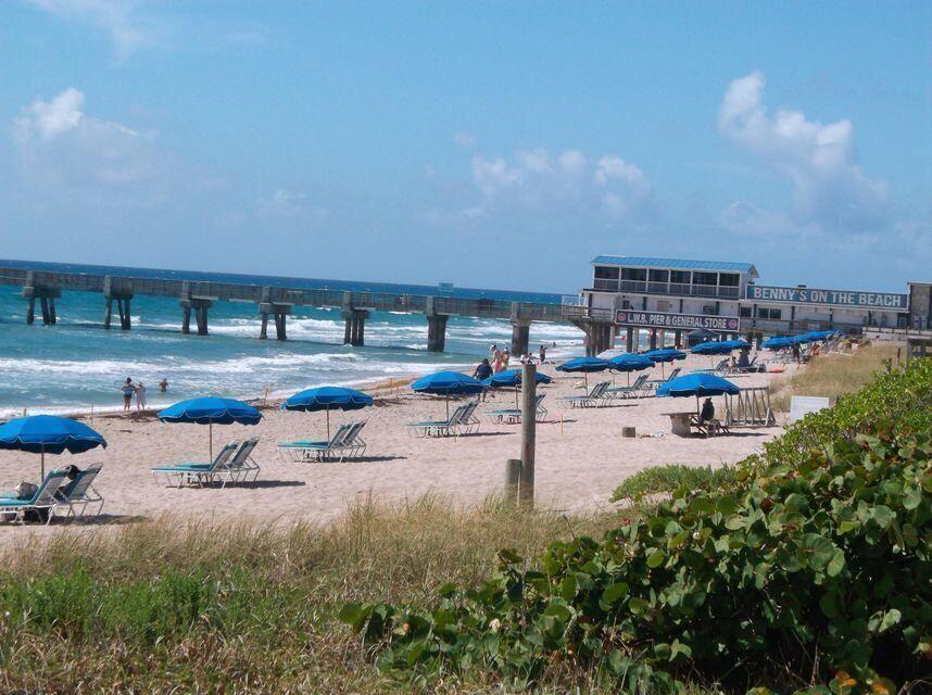 Beach to walk to