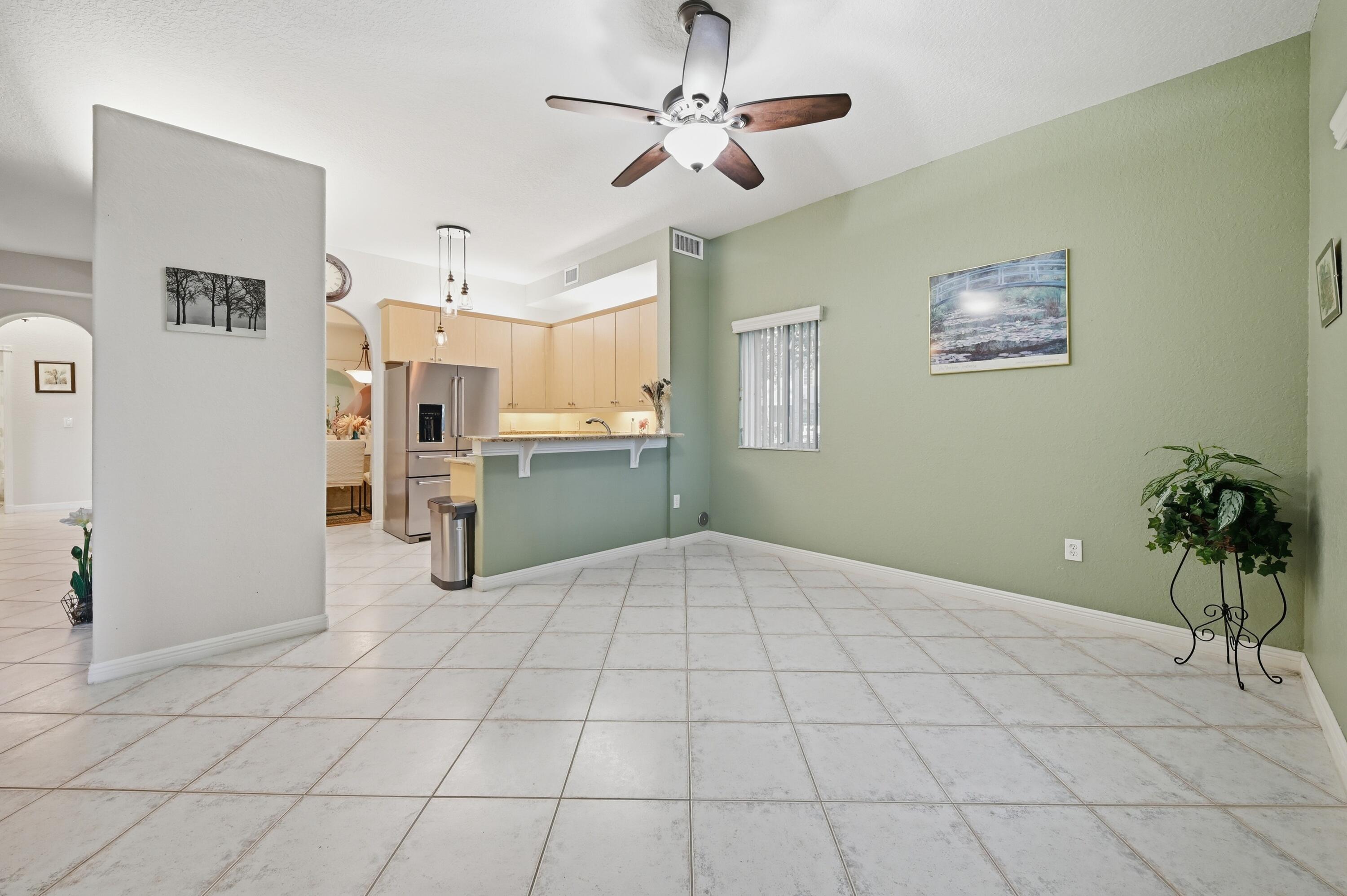 Kitchen dining