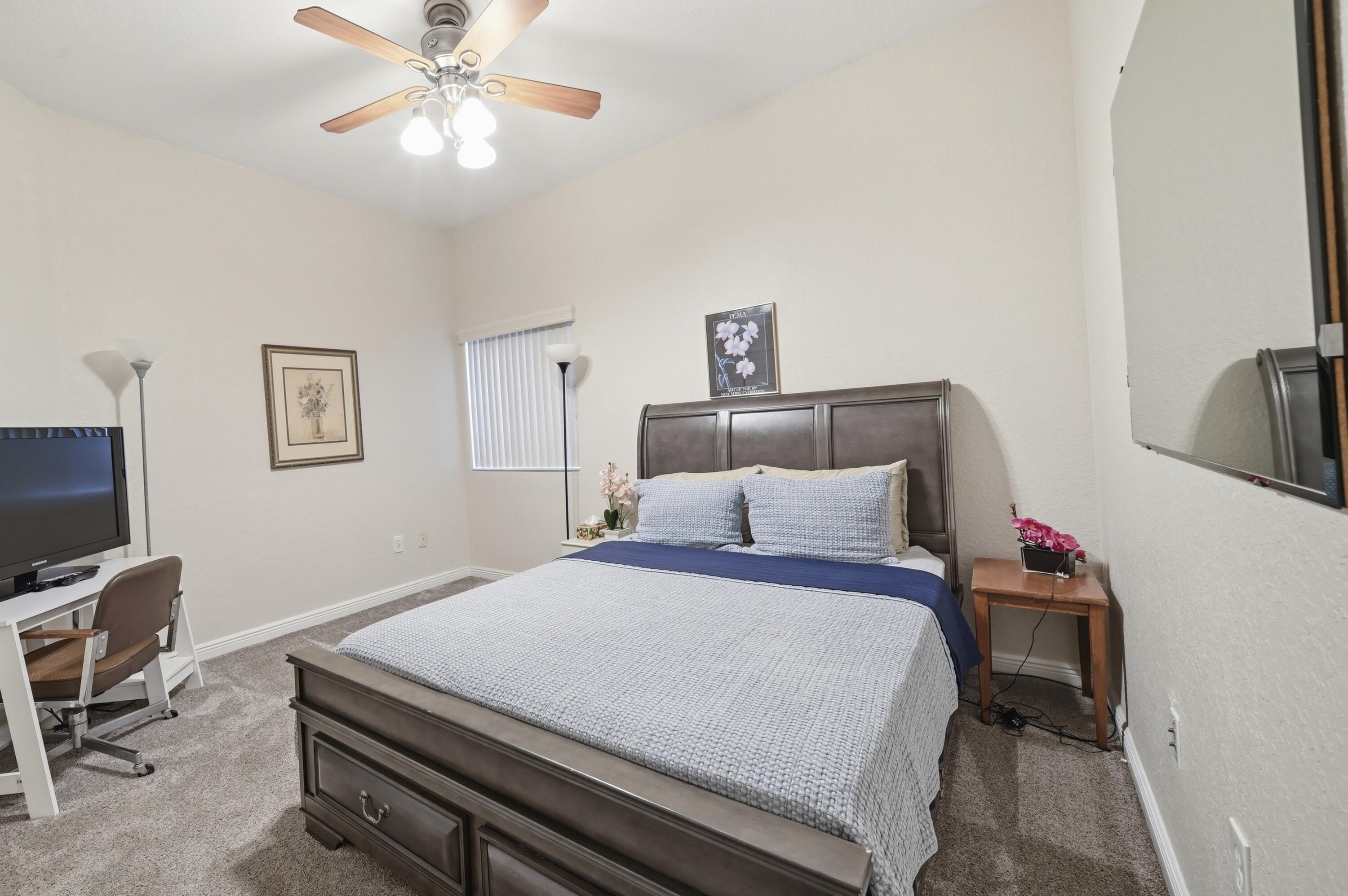 2nd bedroom