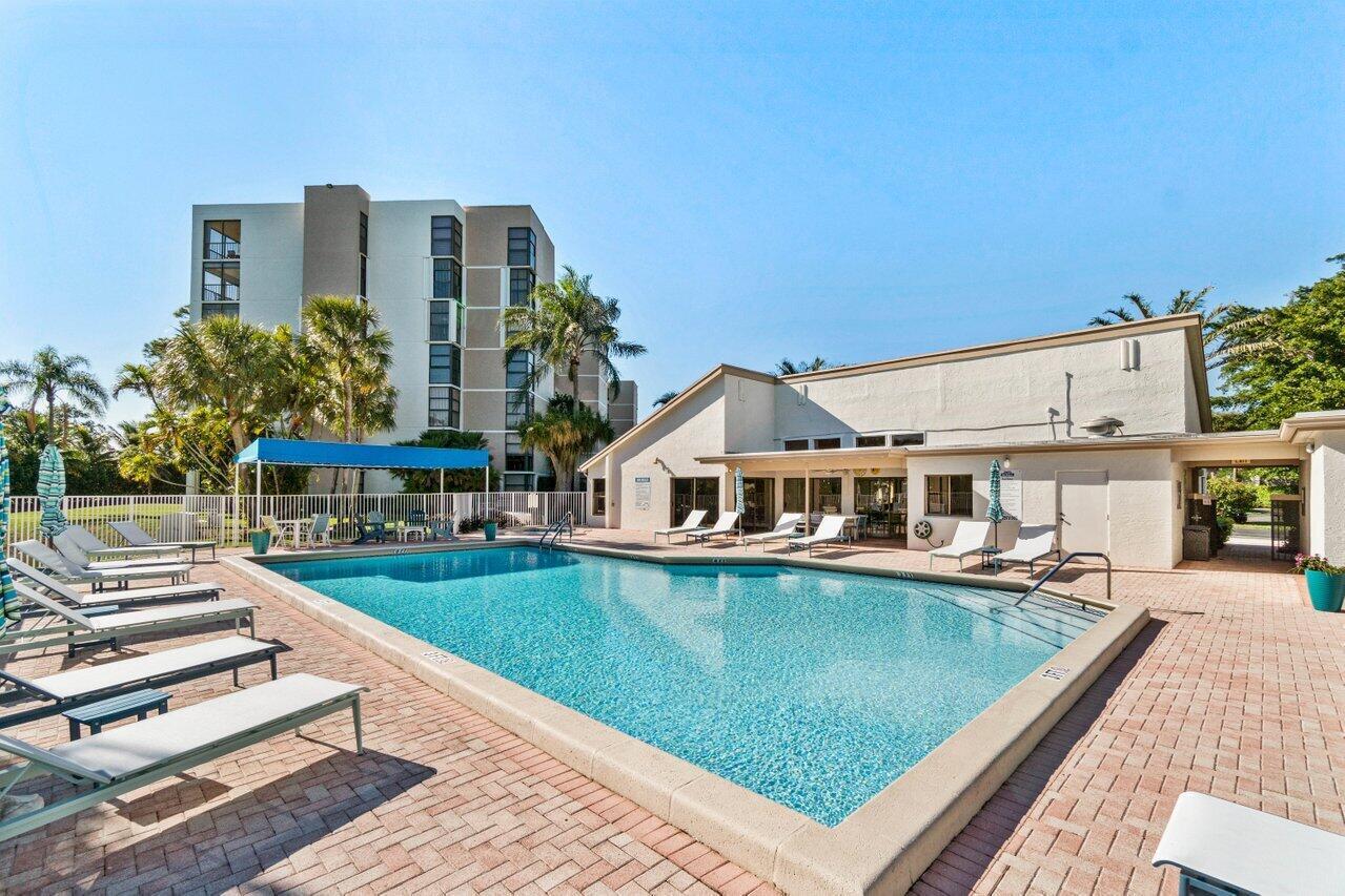 club royale pool