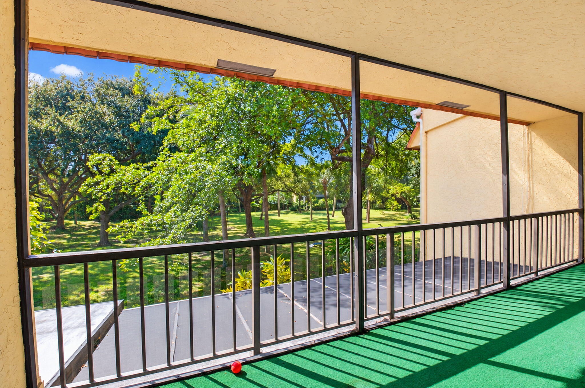 balcony 2