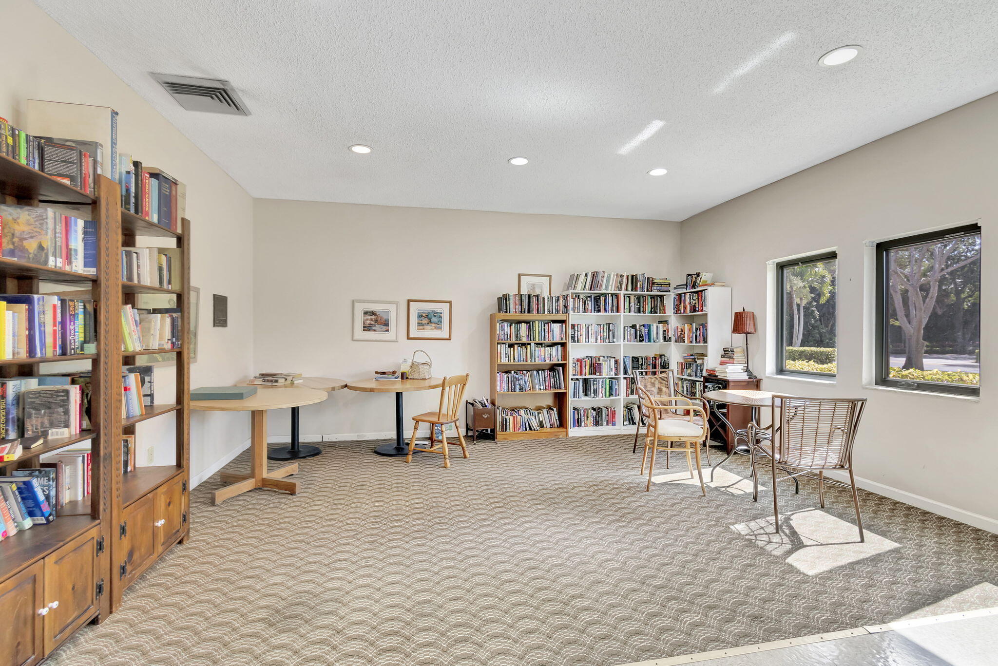 inside clubhouse 5
