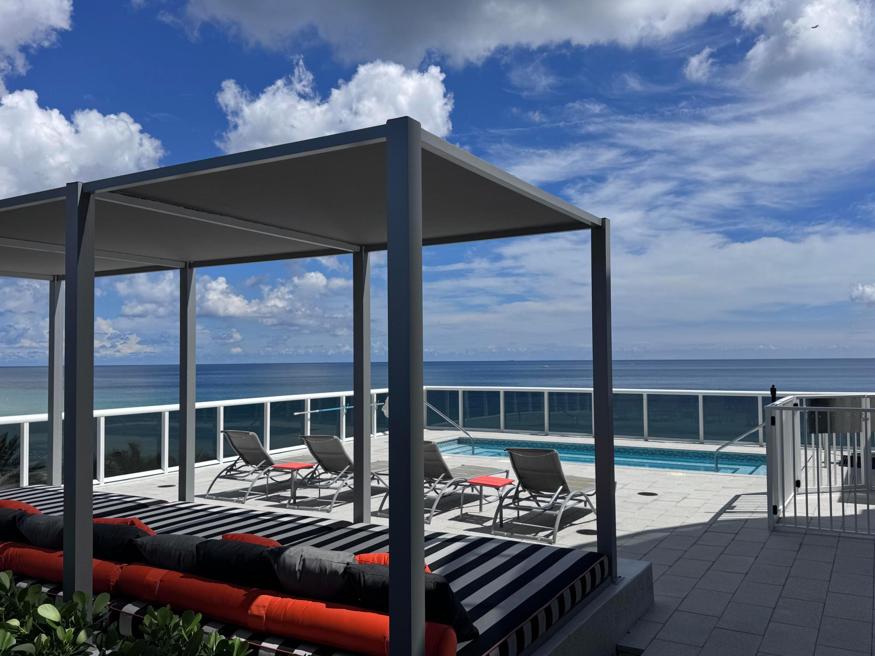 Large Spa on NE side of deck