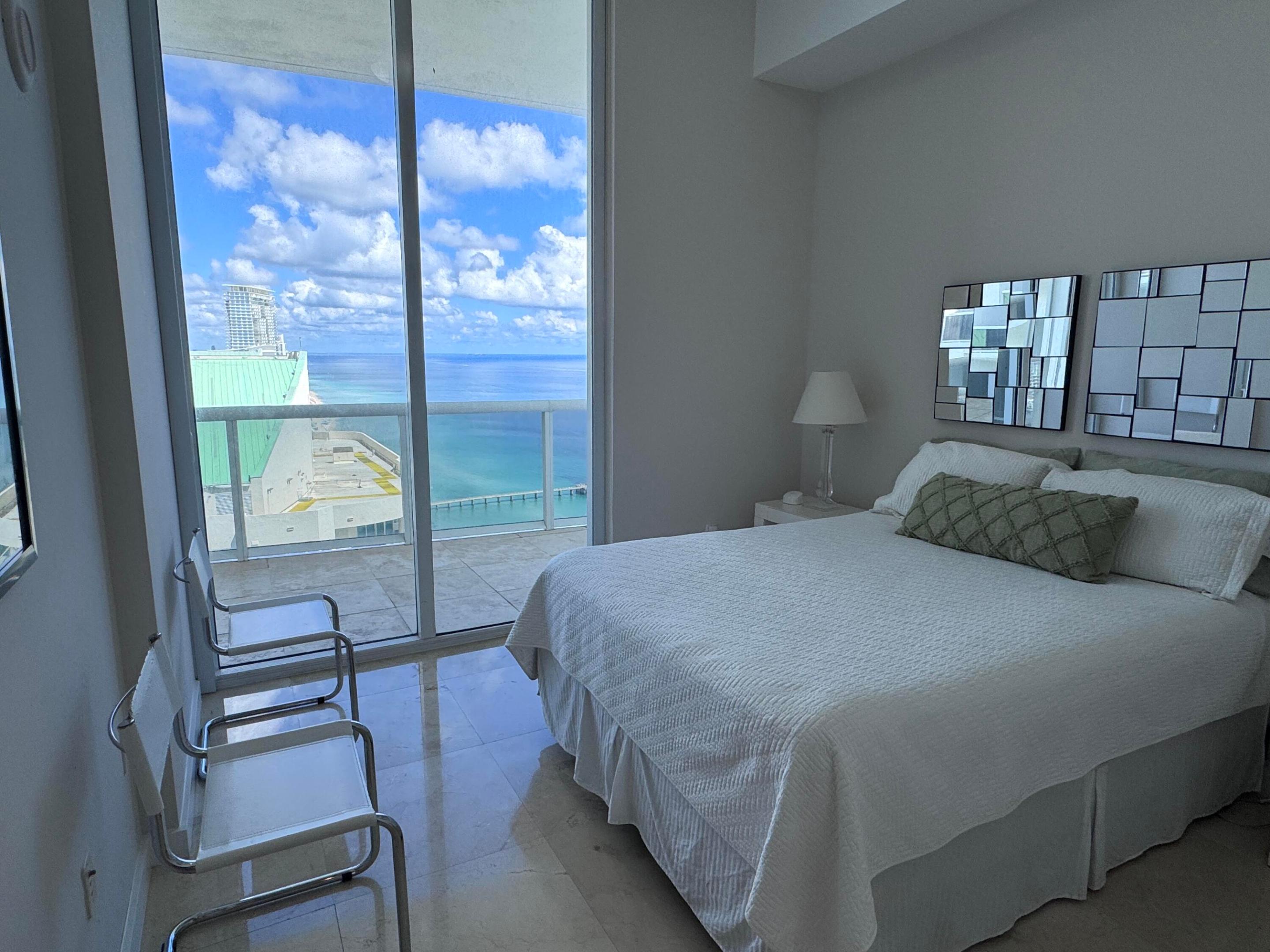 2nd Guest Room - Queen size bed ...