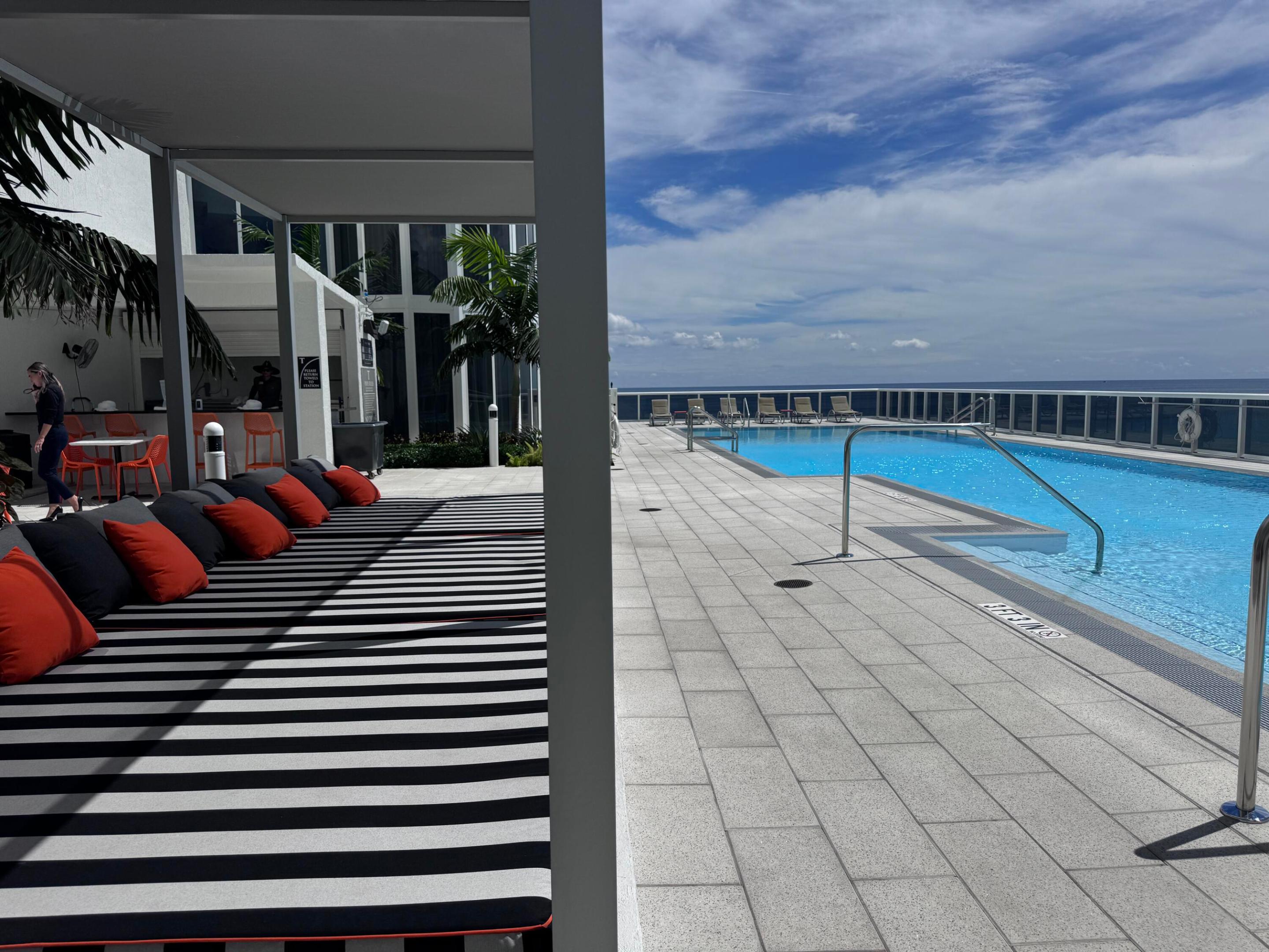 Cabanas by the pool ... 4U.
