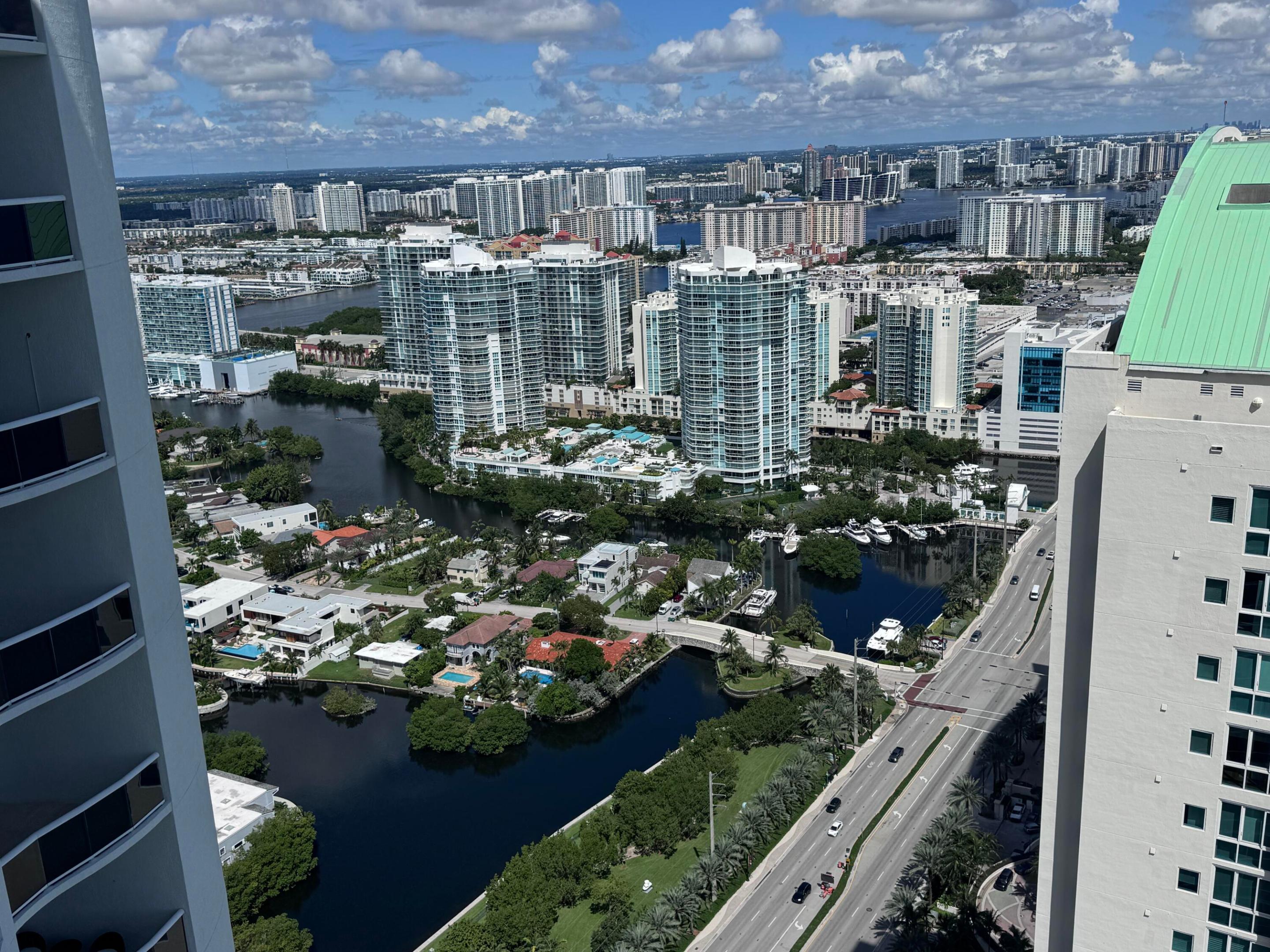 City & Intercoastal views ...